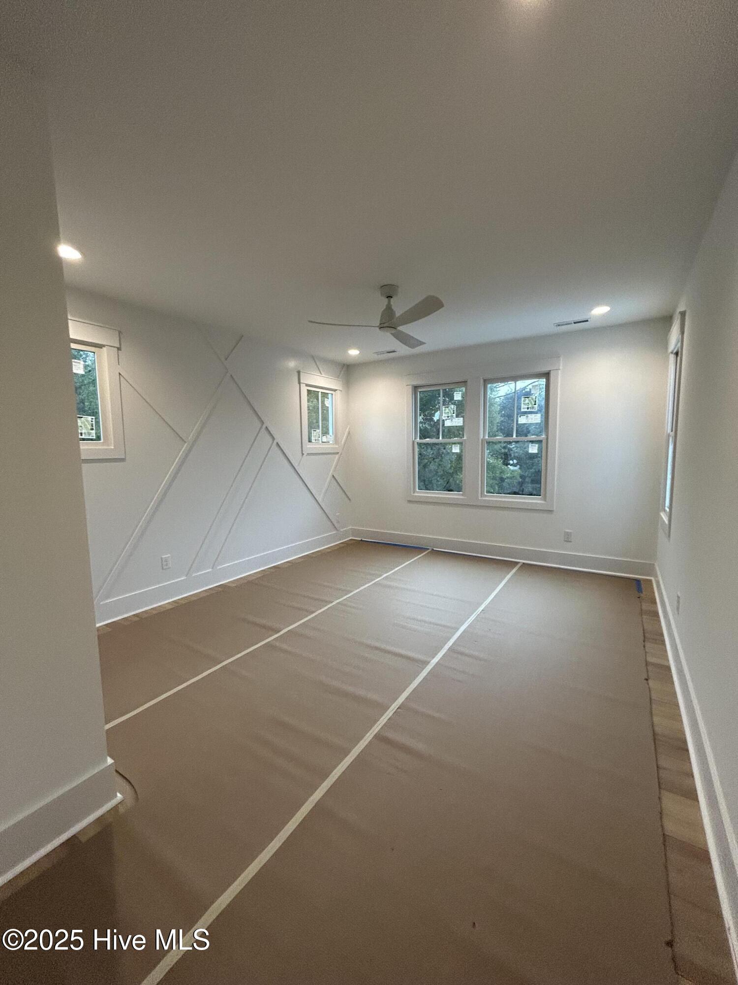 100531087 | Photo 13