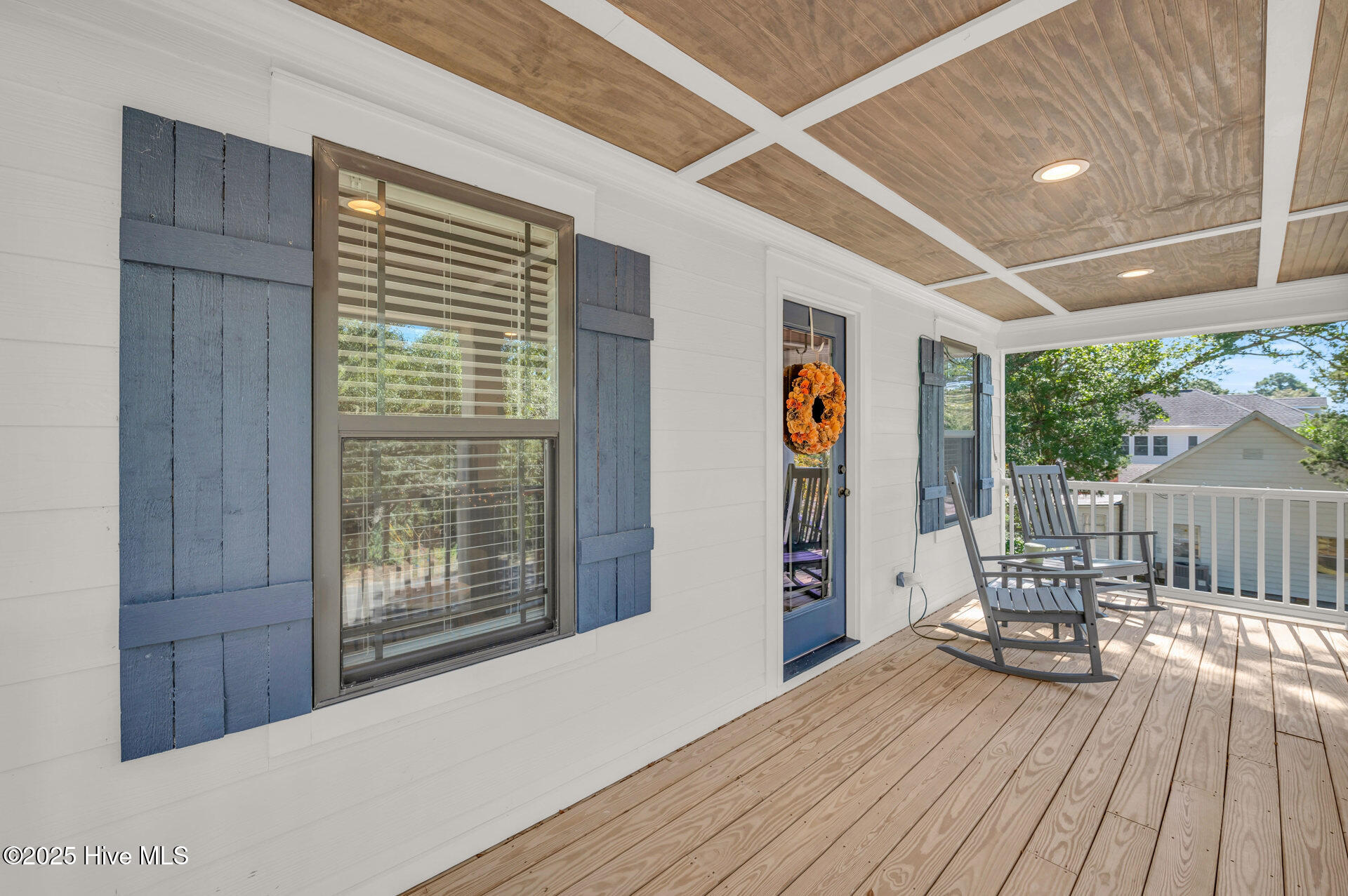 100538274 | Photo 36