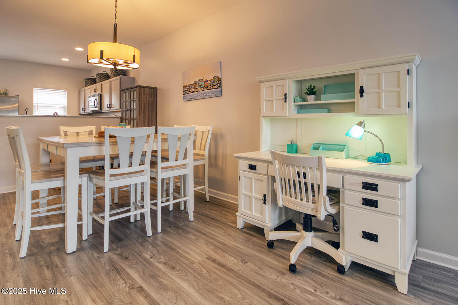 100495434 | Photo 10