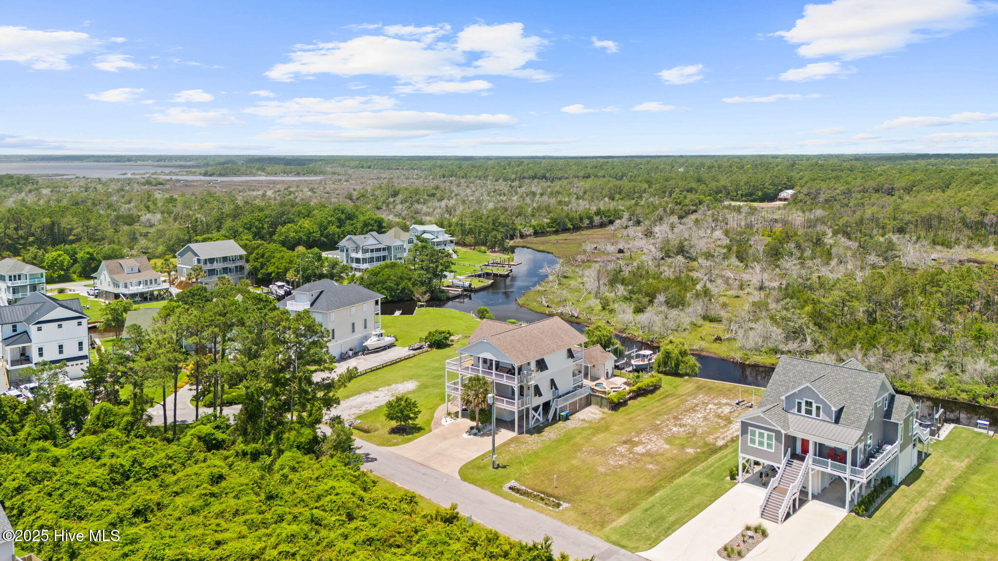 100514865 | Photo 70