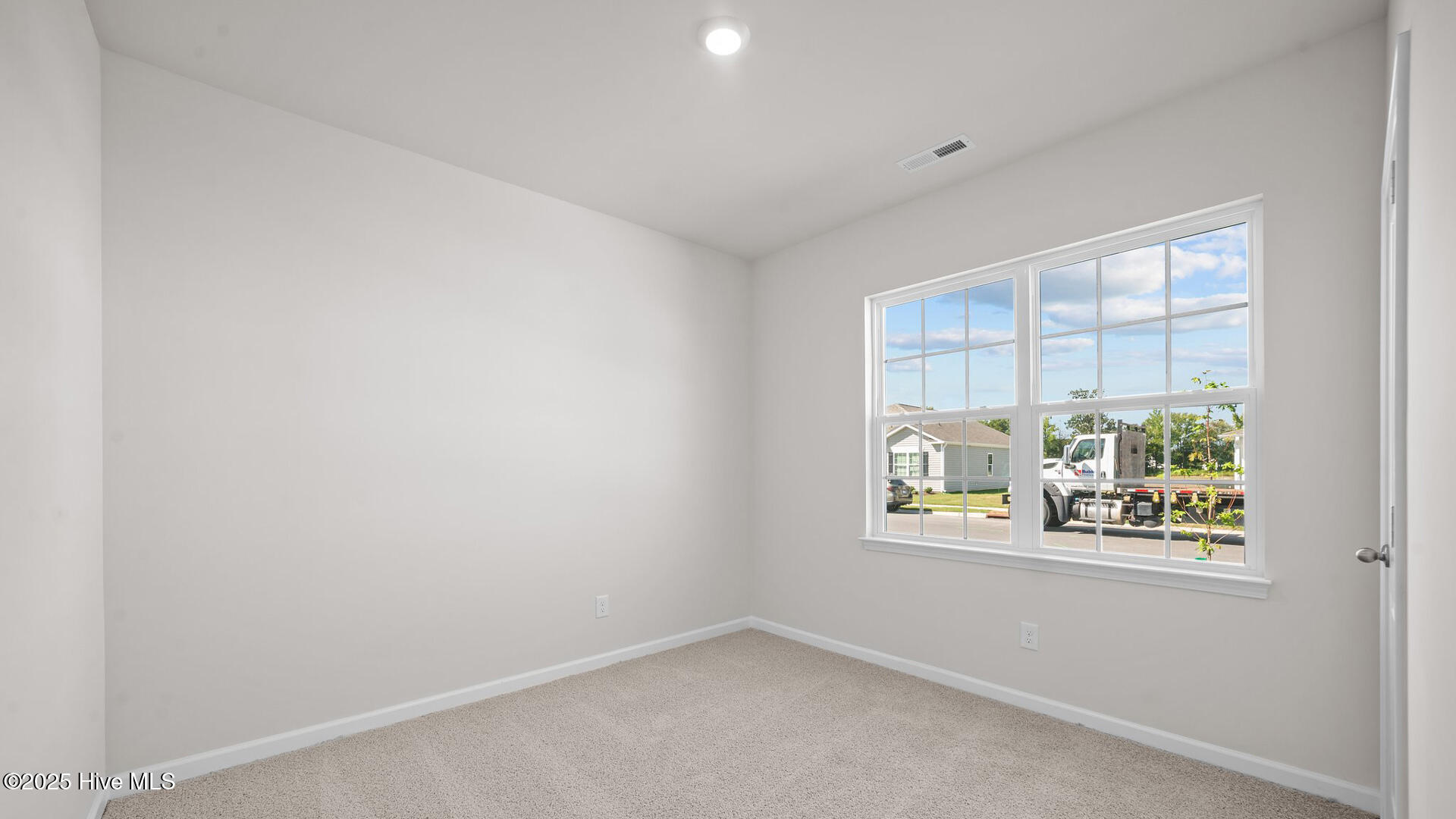 3rd image of 1500 Stone Wood Dr, Winterville, NC 28590 | MLS# 100596747