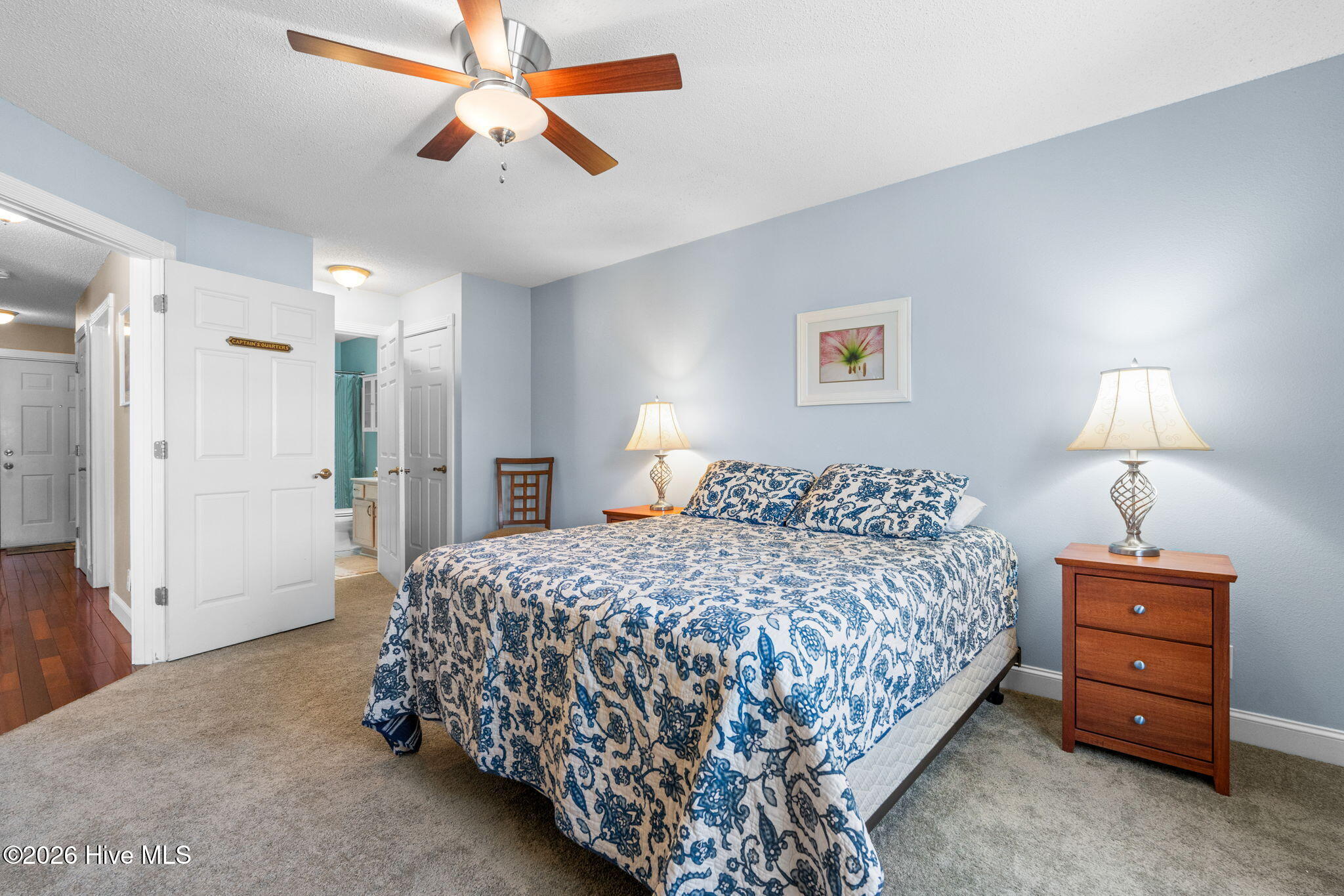 100569270 | Photo 17