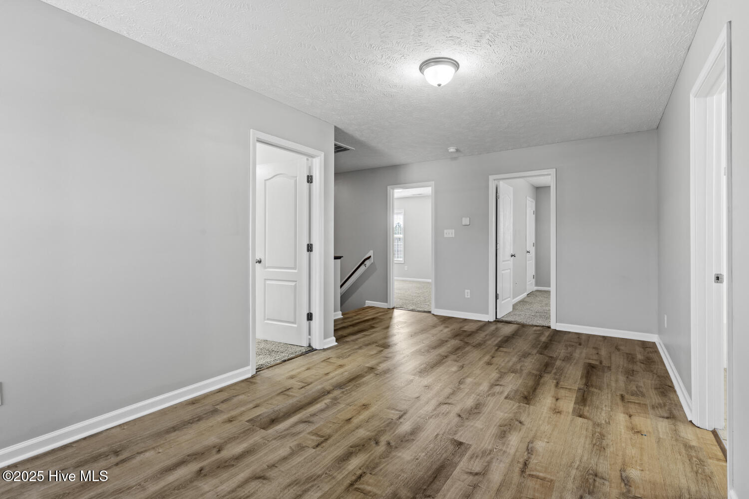 100540100 | Photo 17