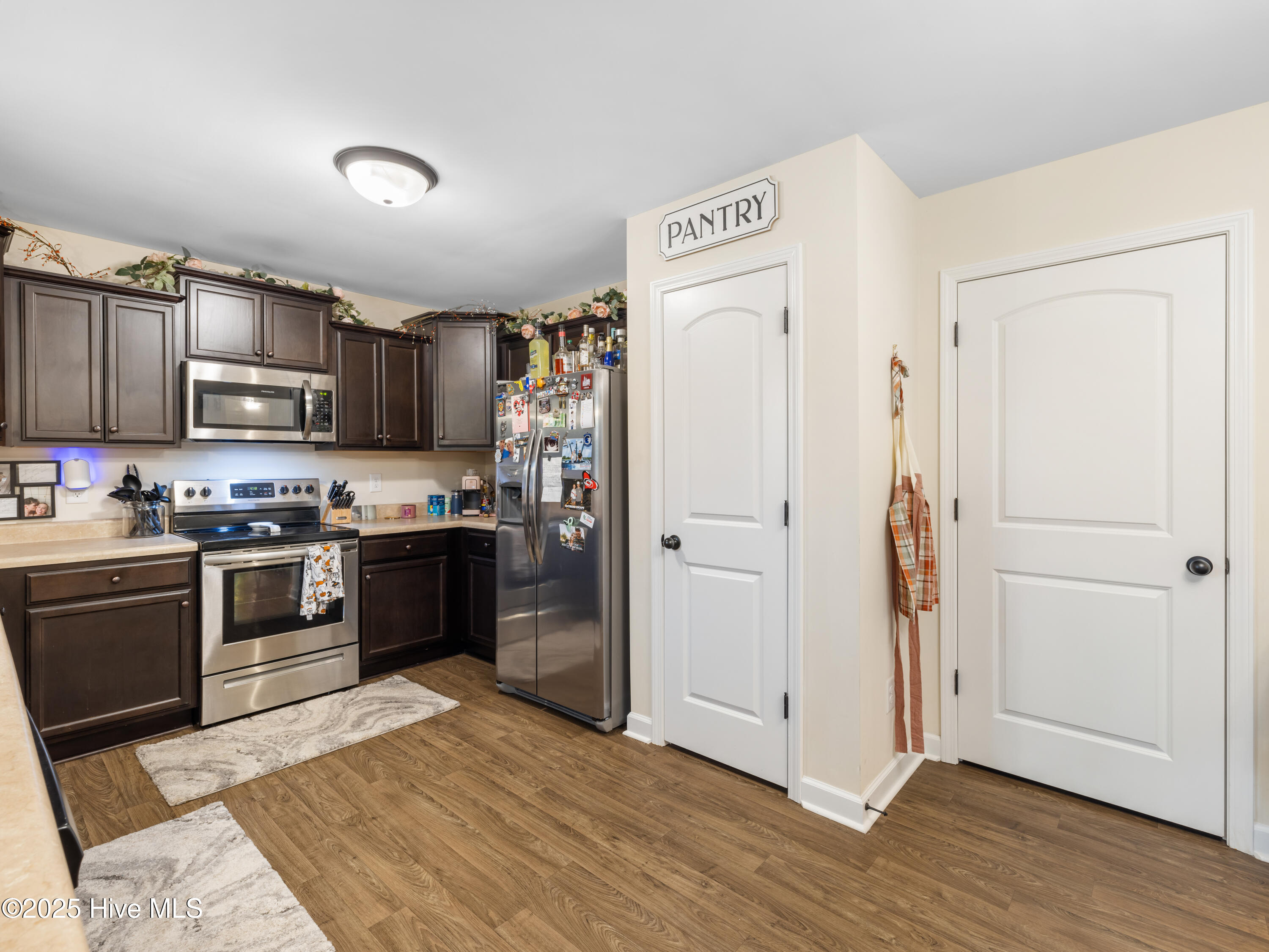 100512056 | Photo 24