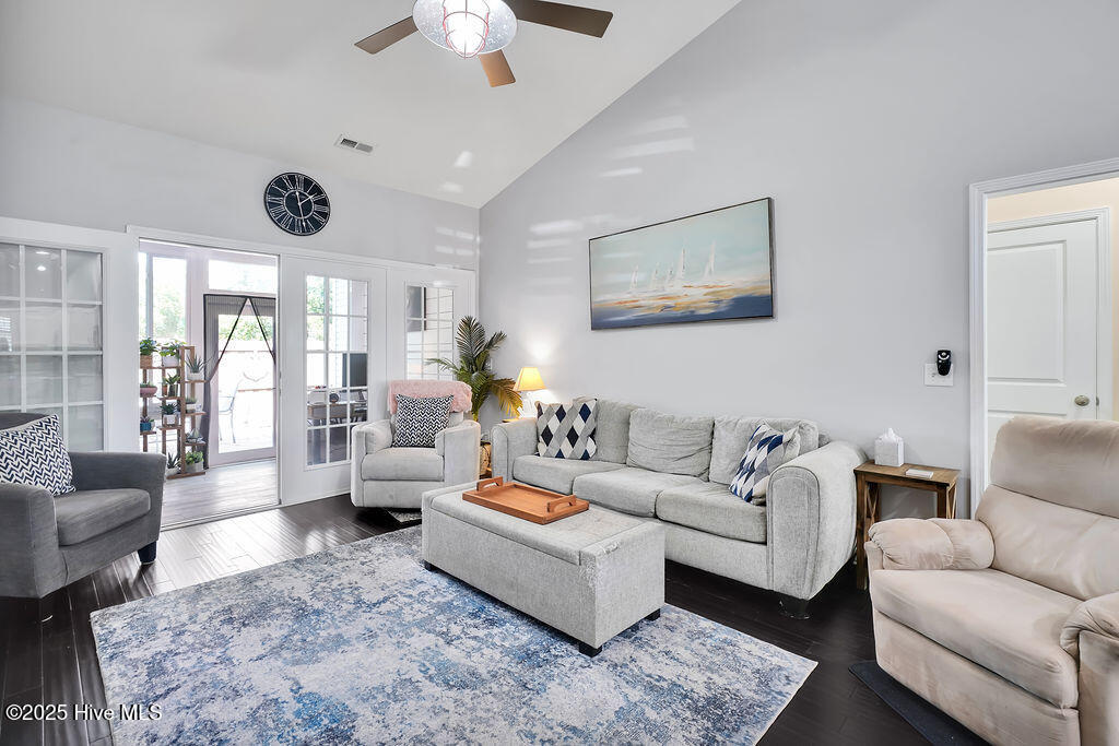617 Saint Vincent Drive, Wilmington, NC 28412 – photo 8: 617SaintVincentDrive-8