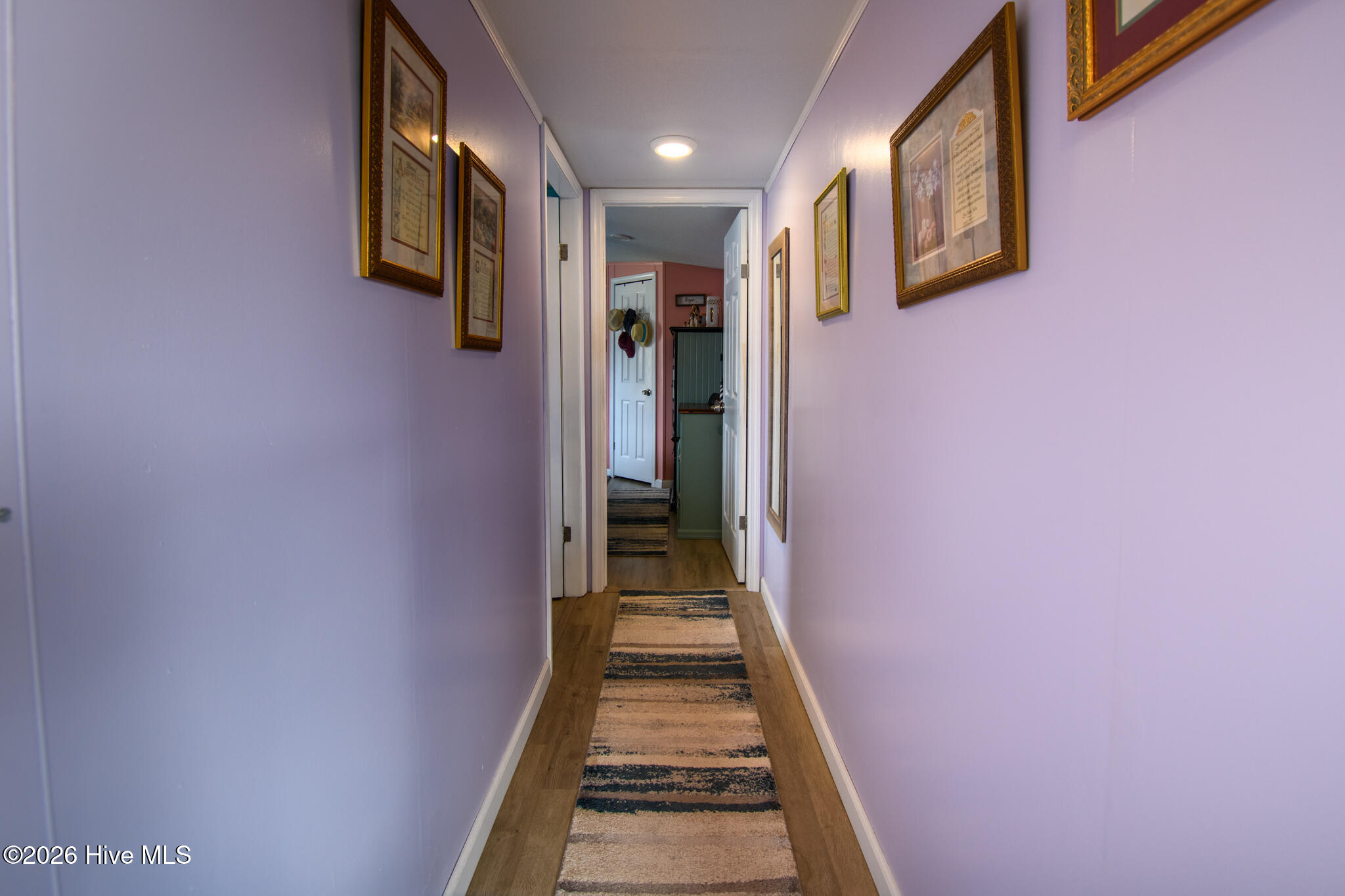 100558747 | Photo 30