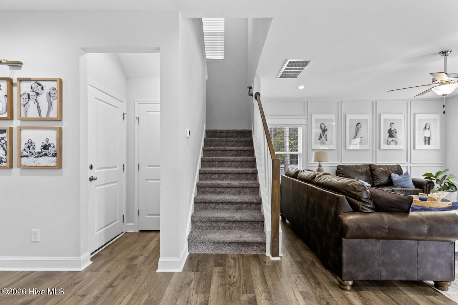 100565917 | Photo 10