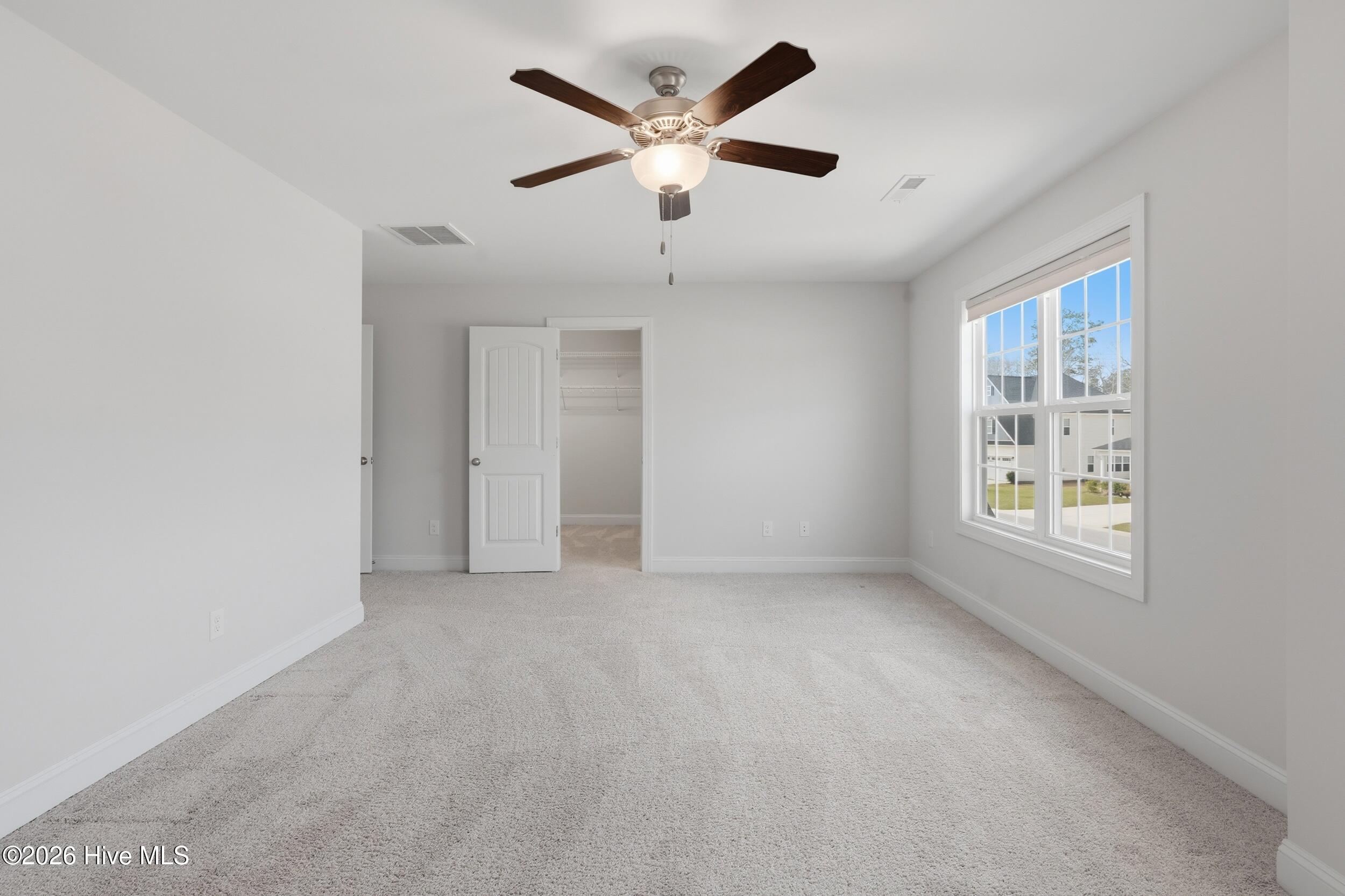 100559479 | Photo 23