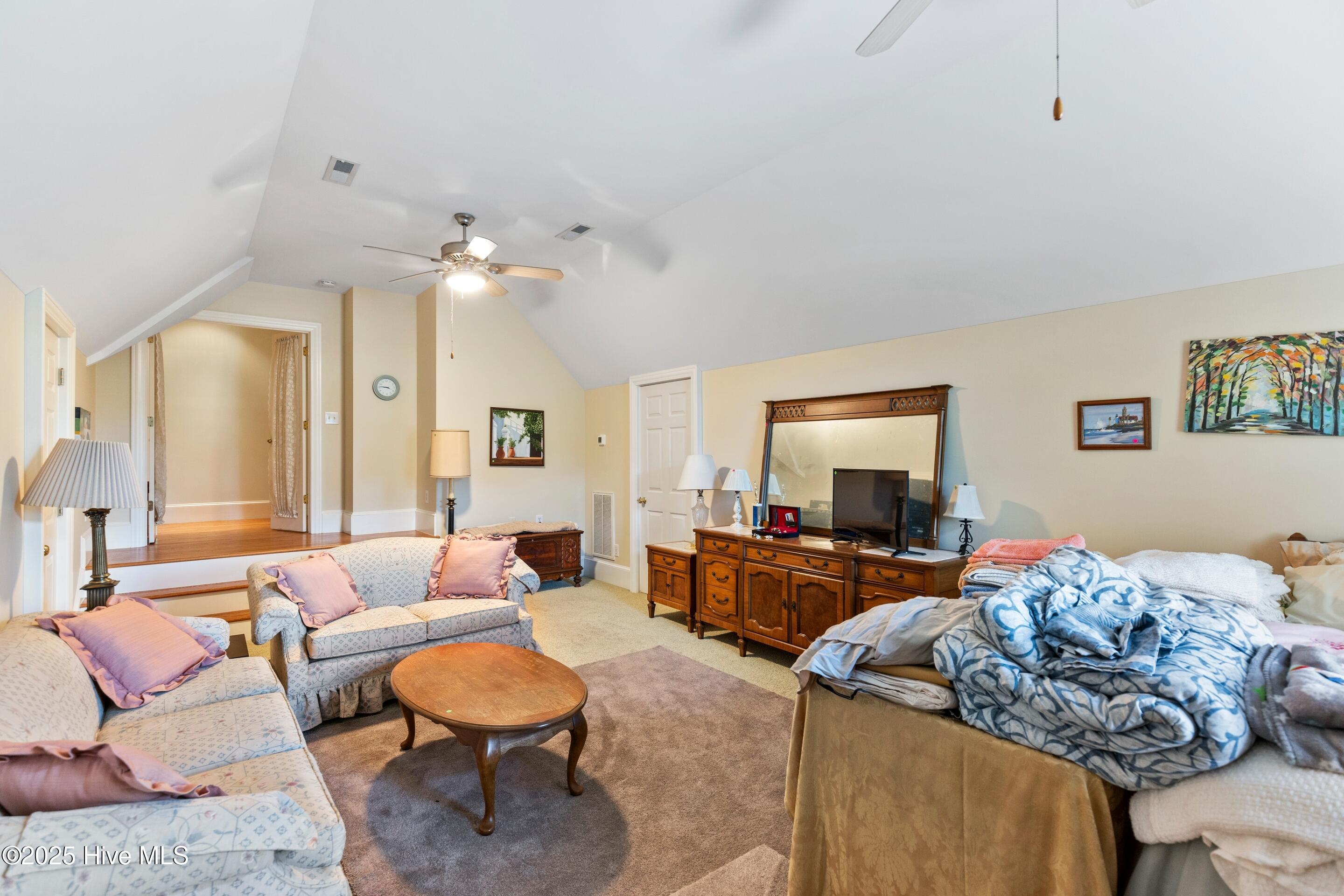 100536994 | Photo 45