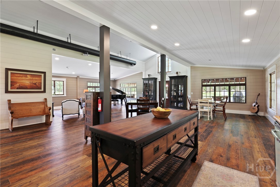 5747 Ogeechee Road, Savannah, GA, 31405