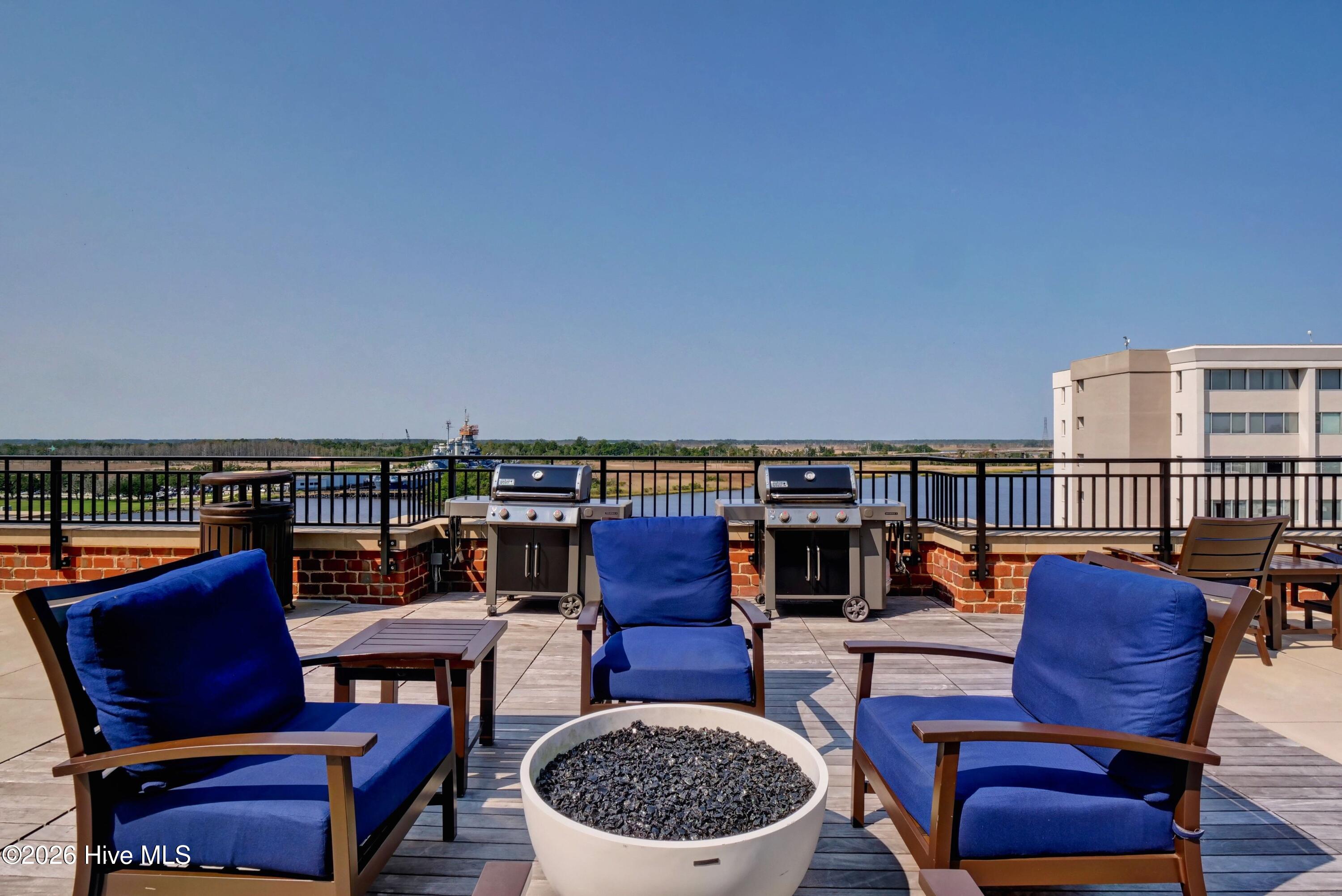 100556399 | Photo 40