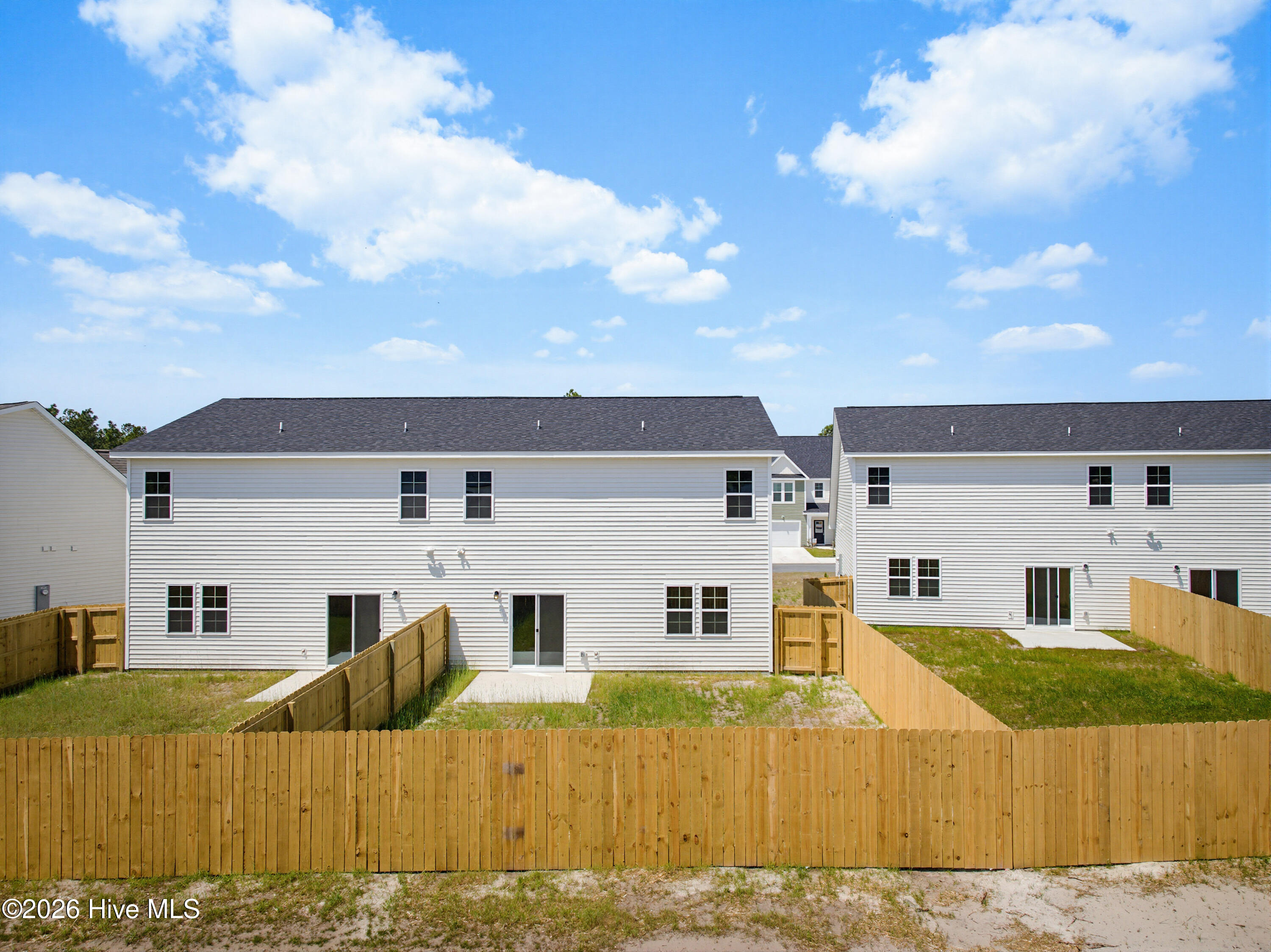 100567611 | Photo 21