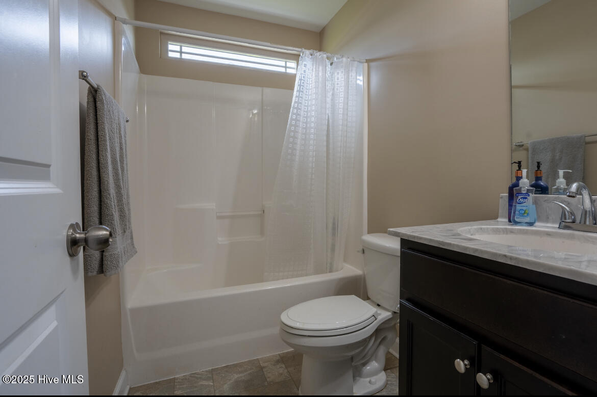 100546770 | Photo 14