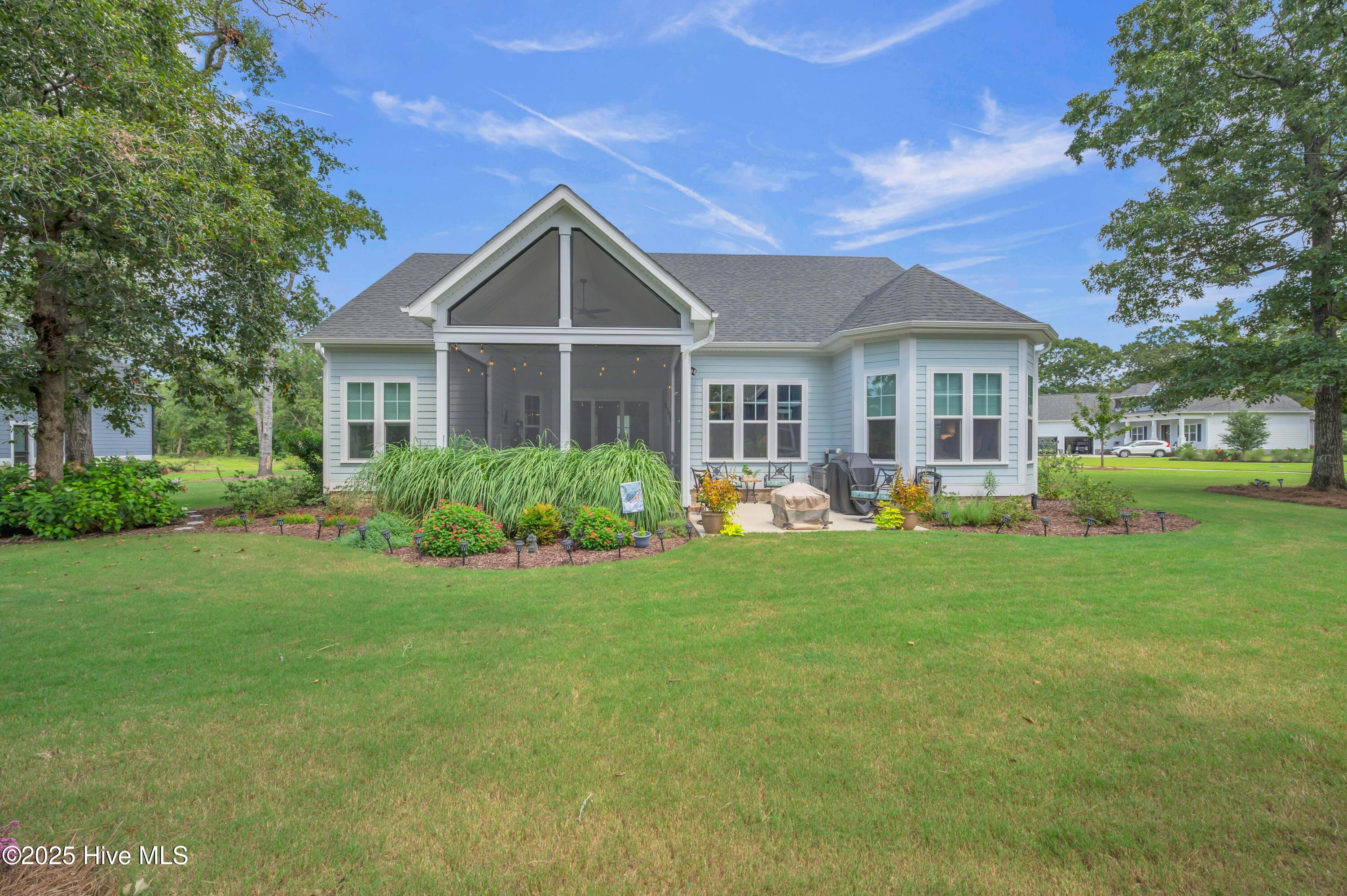 100528292 | Photo 42