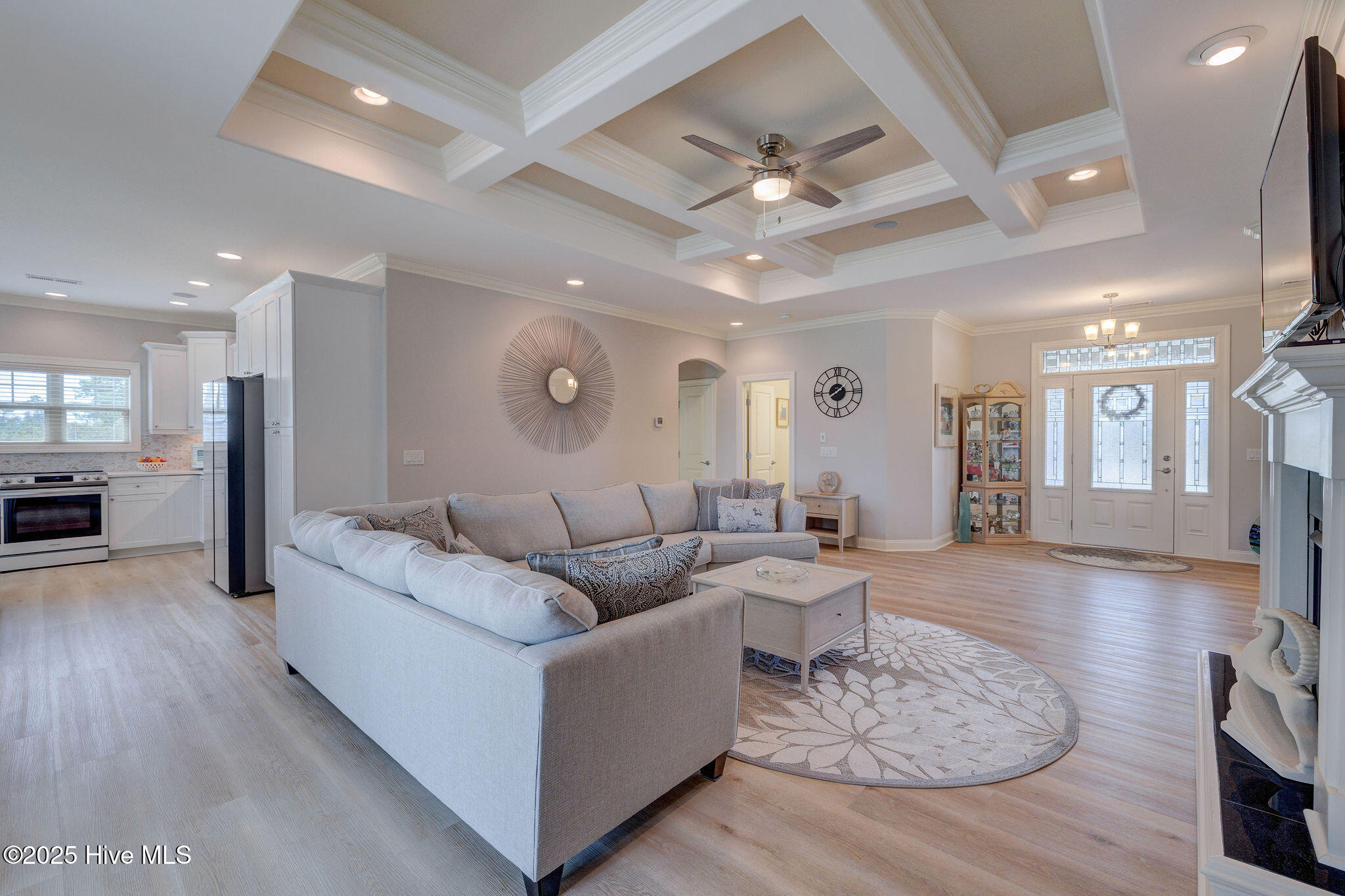 100549436 | Photo 17