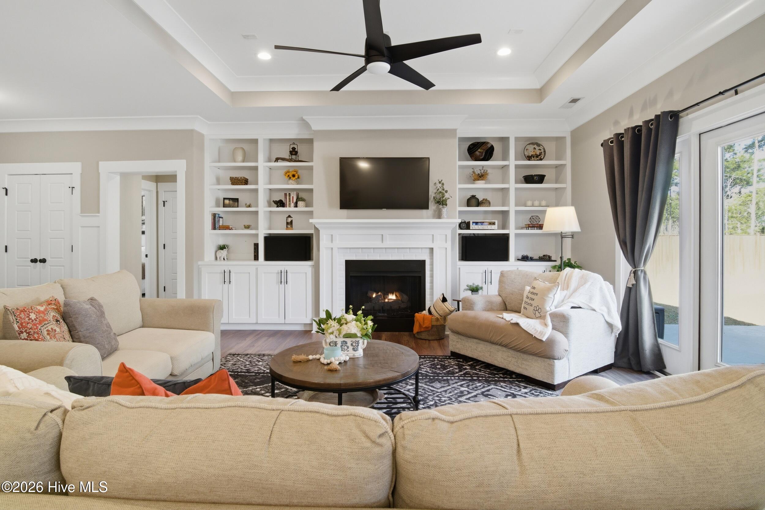 100551617 | Photo 11