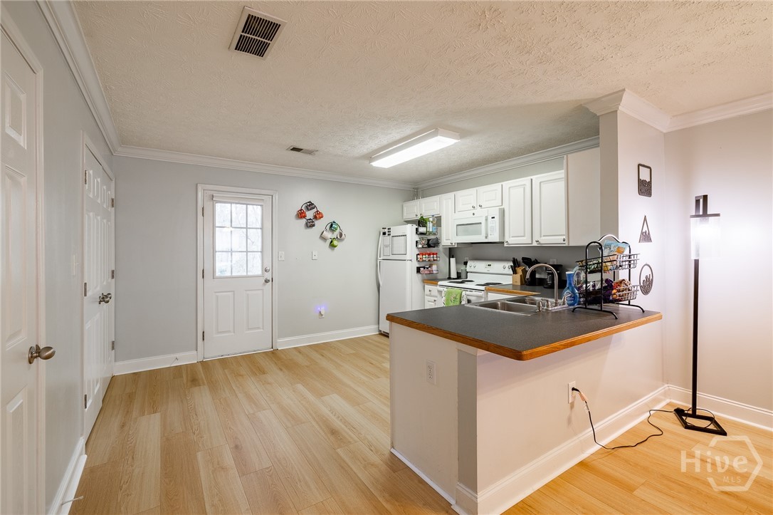 105 Westchester Drive F3