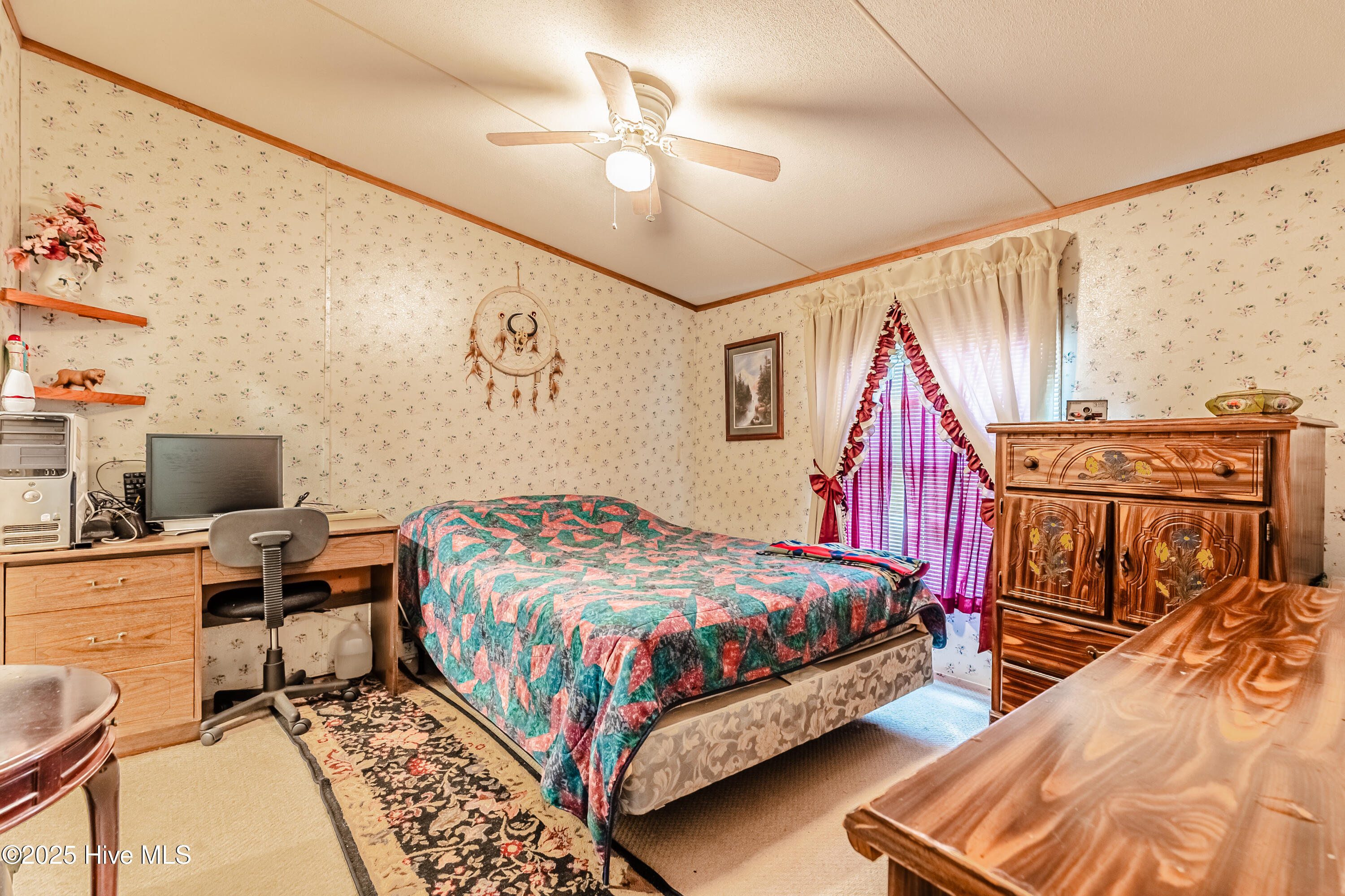 100543288 | Photo 25