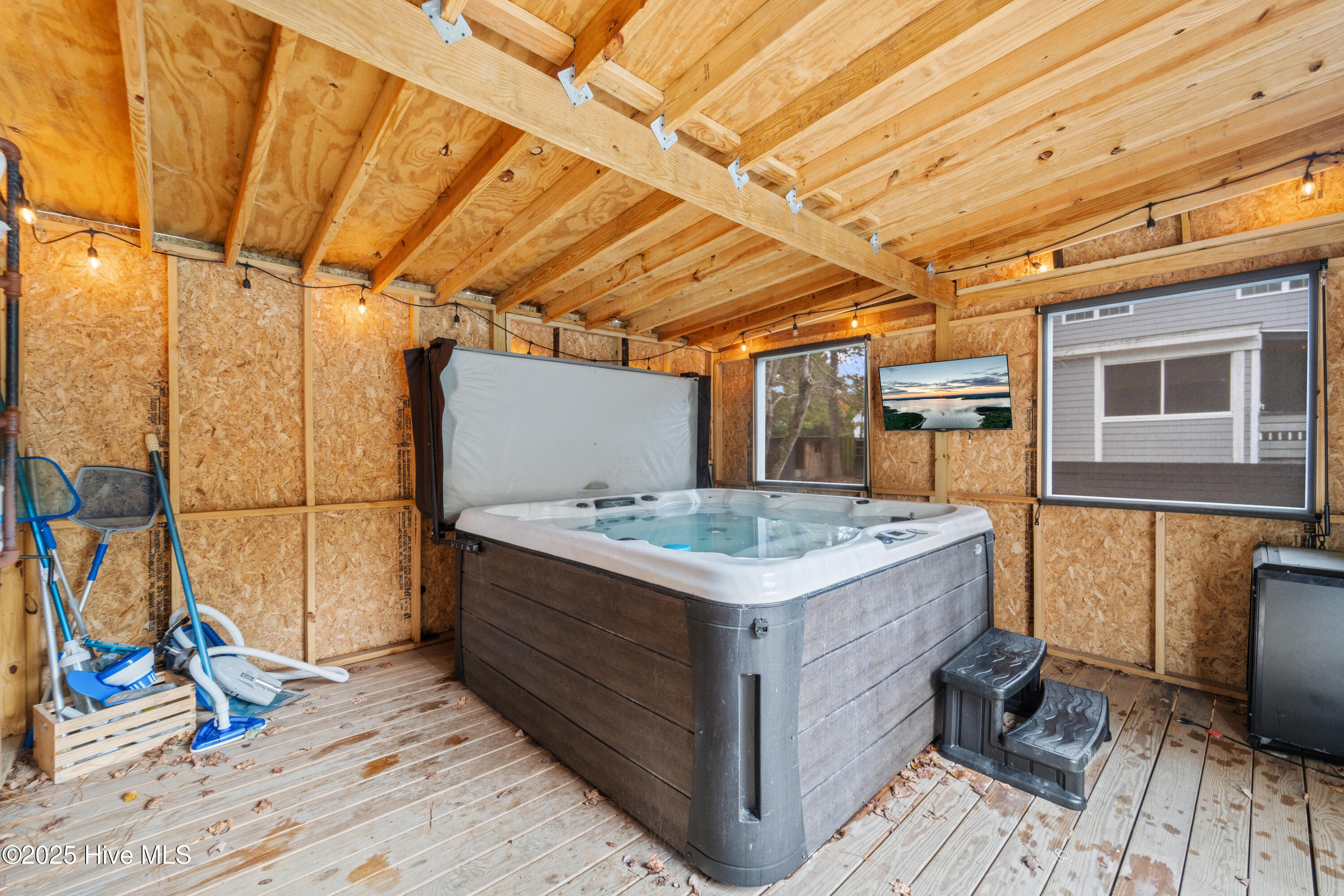 100544127 | Photo 92