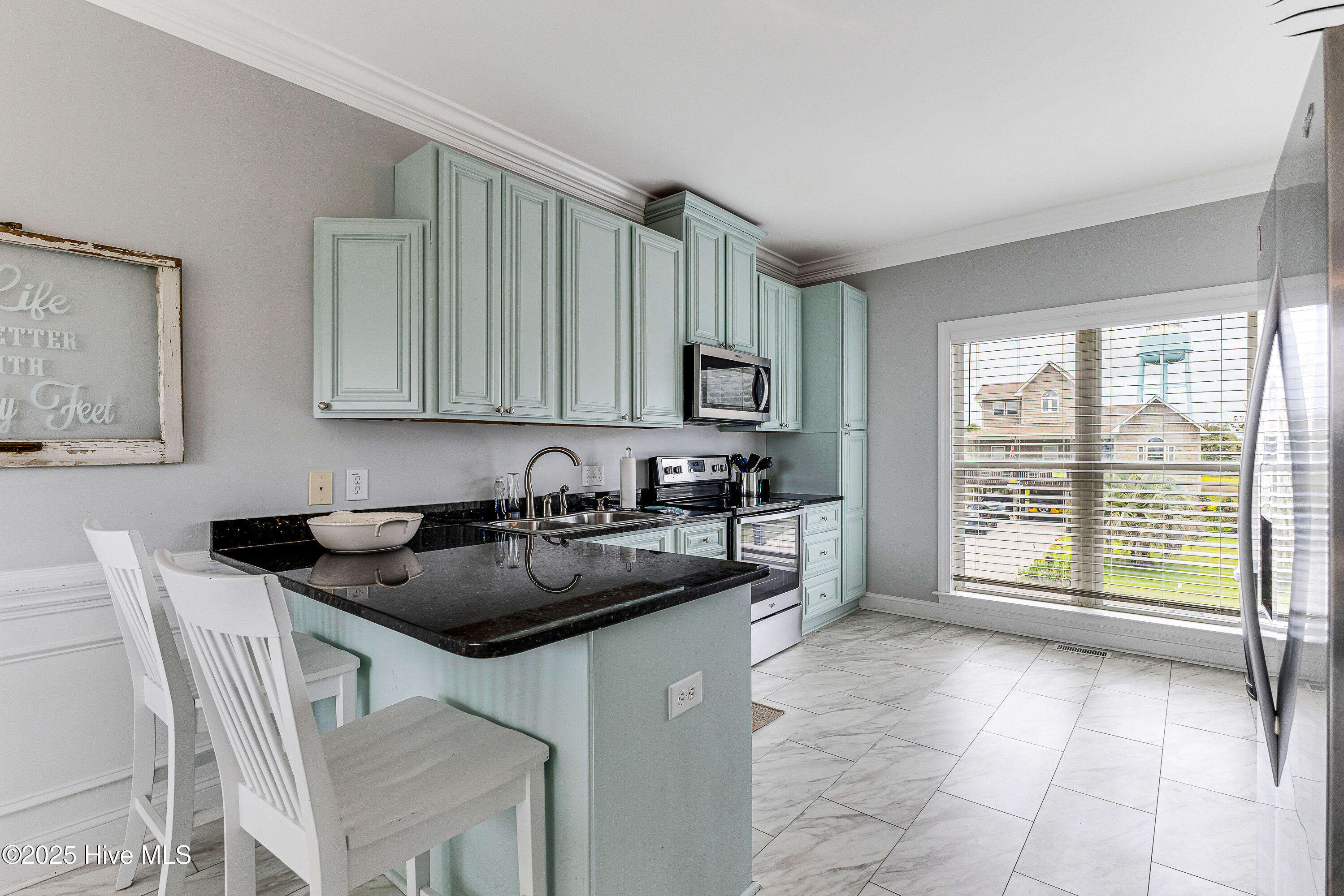 100514949 | Photo 13