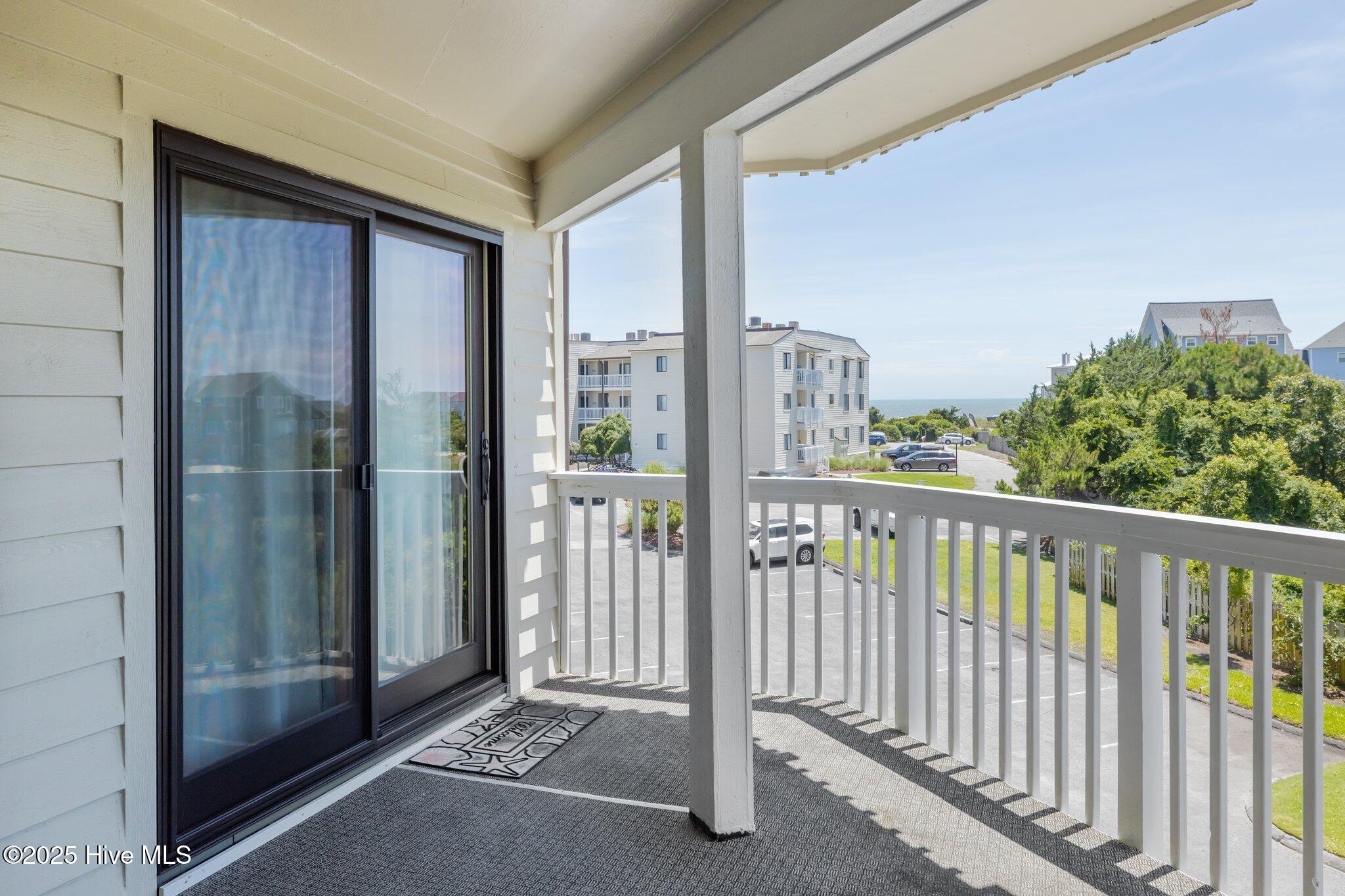 100518797 | Photo 34