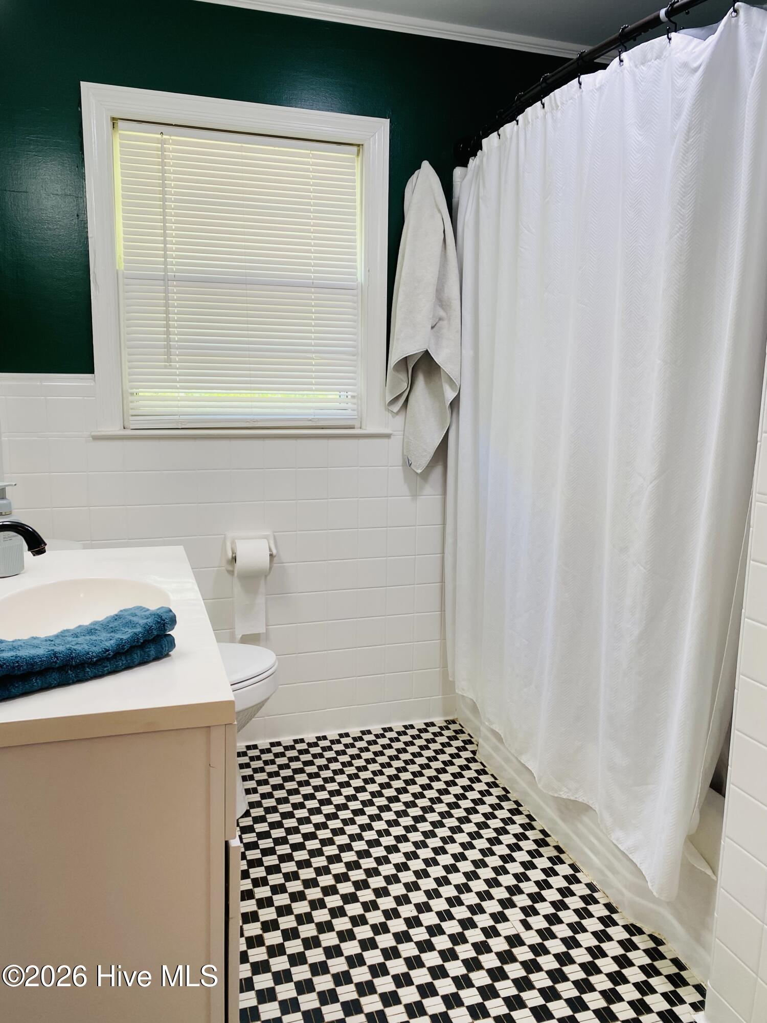 100569666 | Photo 39