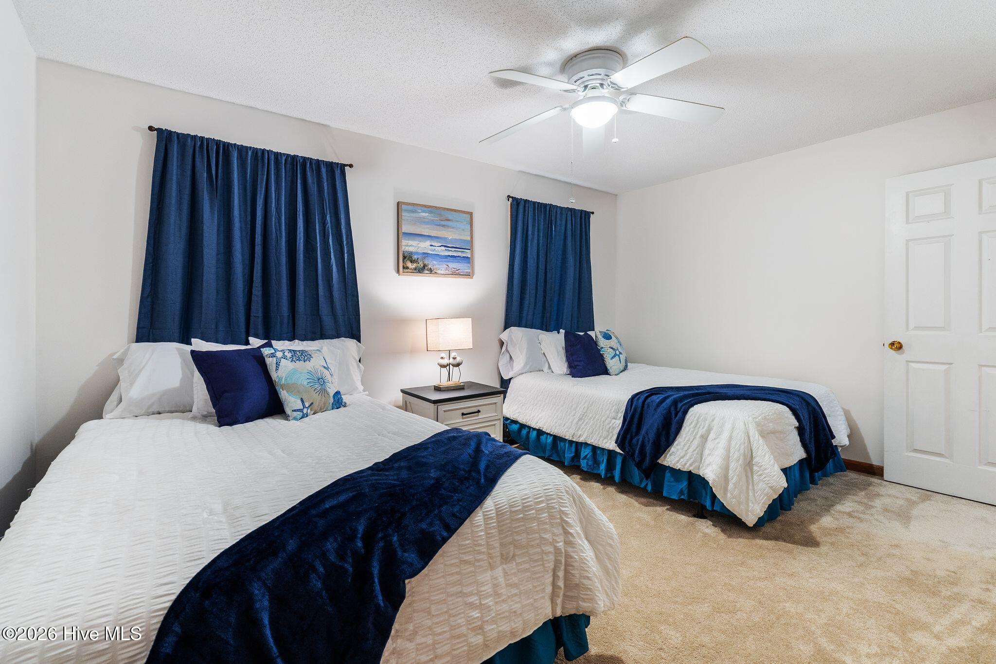 100559417 | Photo 32