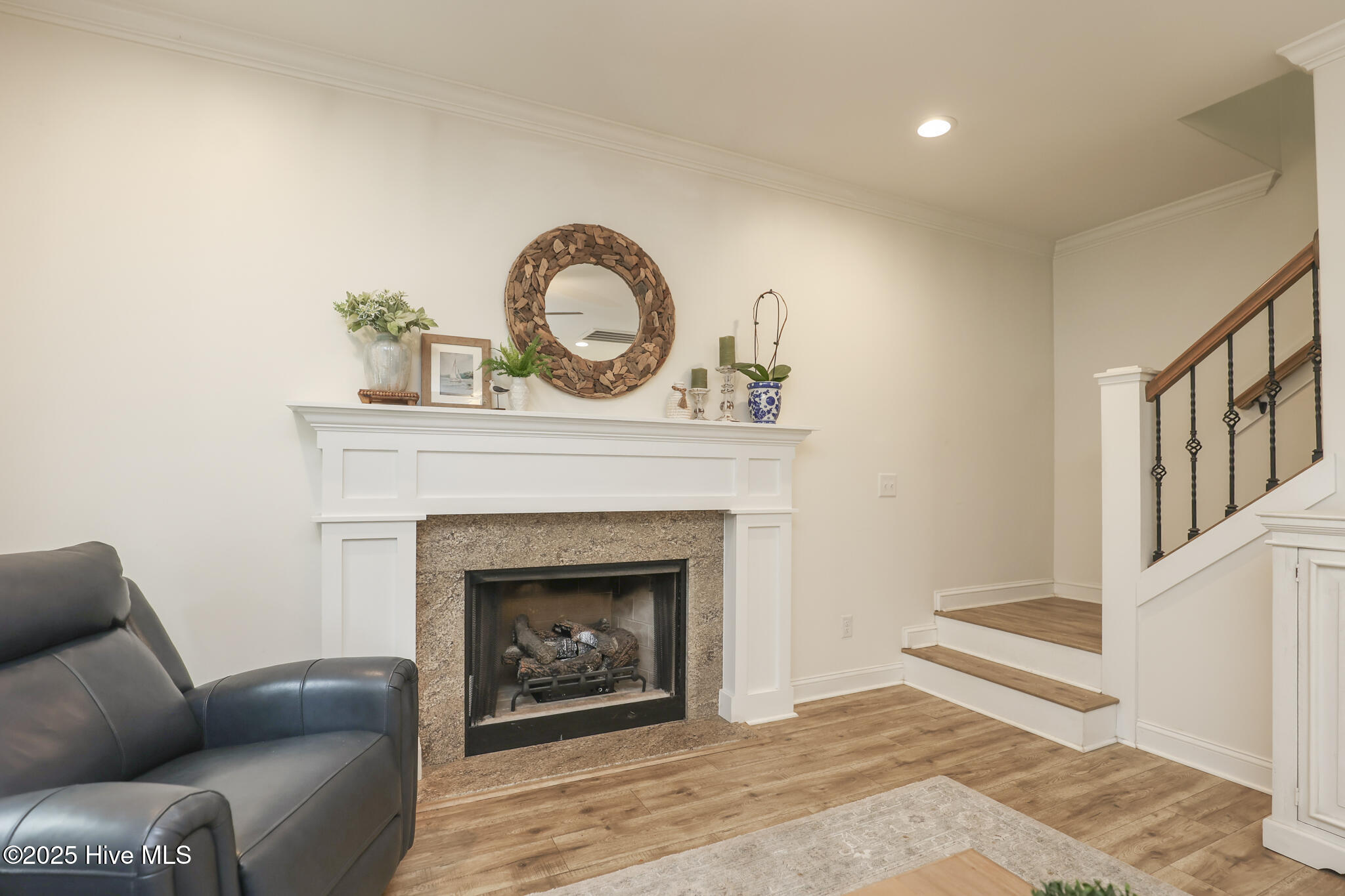 100513900 | Photo 19