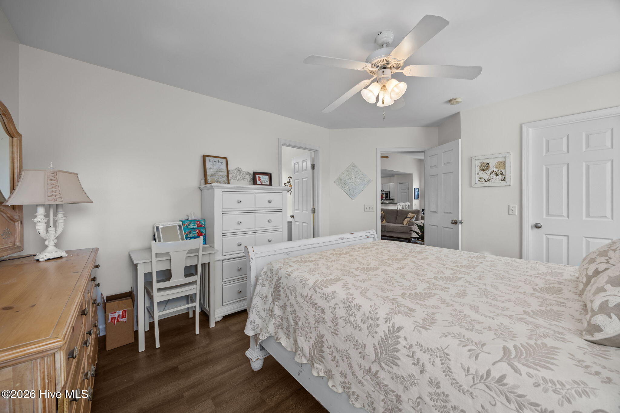 100557016 | Photo 16