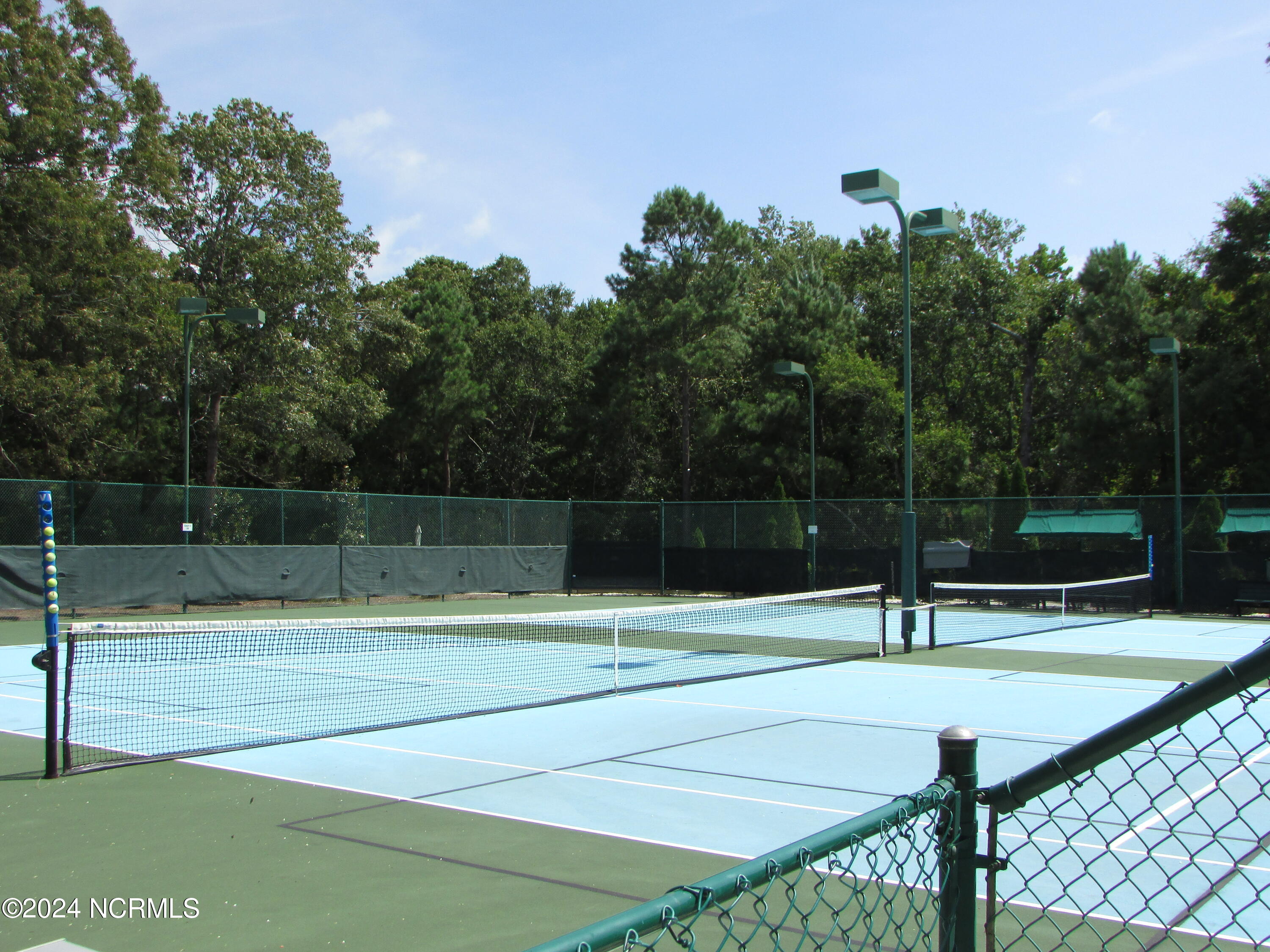 100560867 | Photo 36