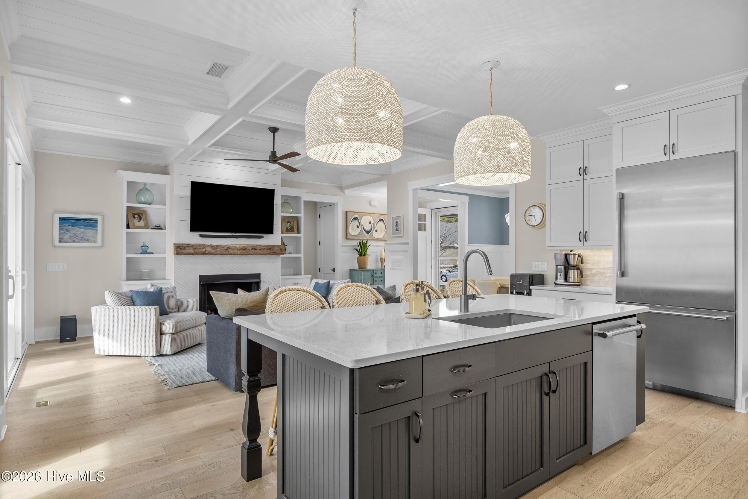 100527990 | Photo 10