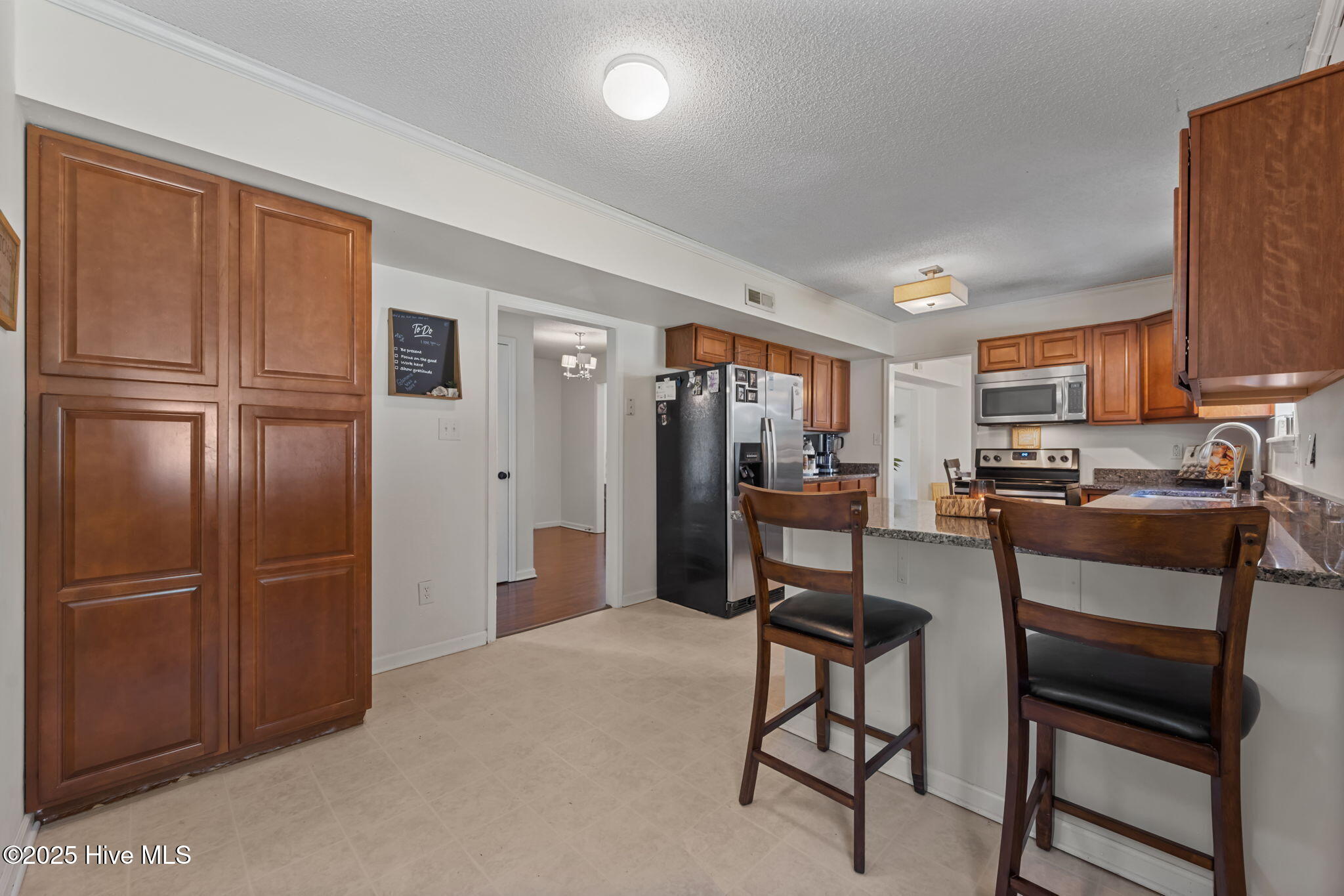 100539001 | Photo 17