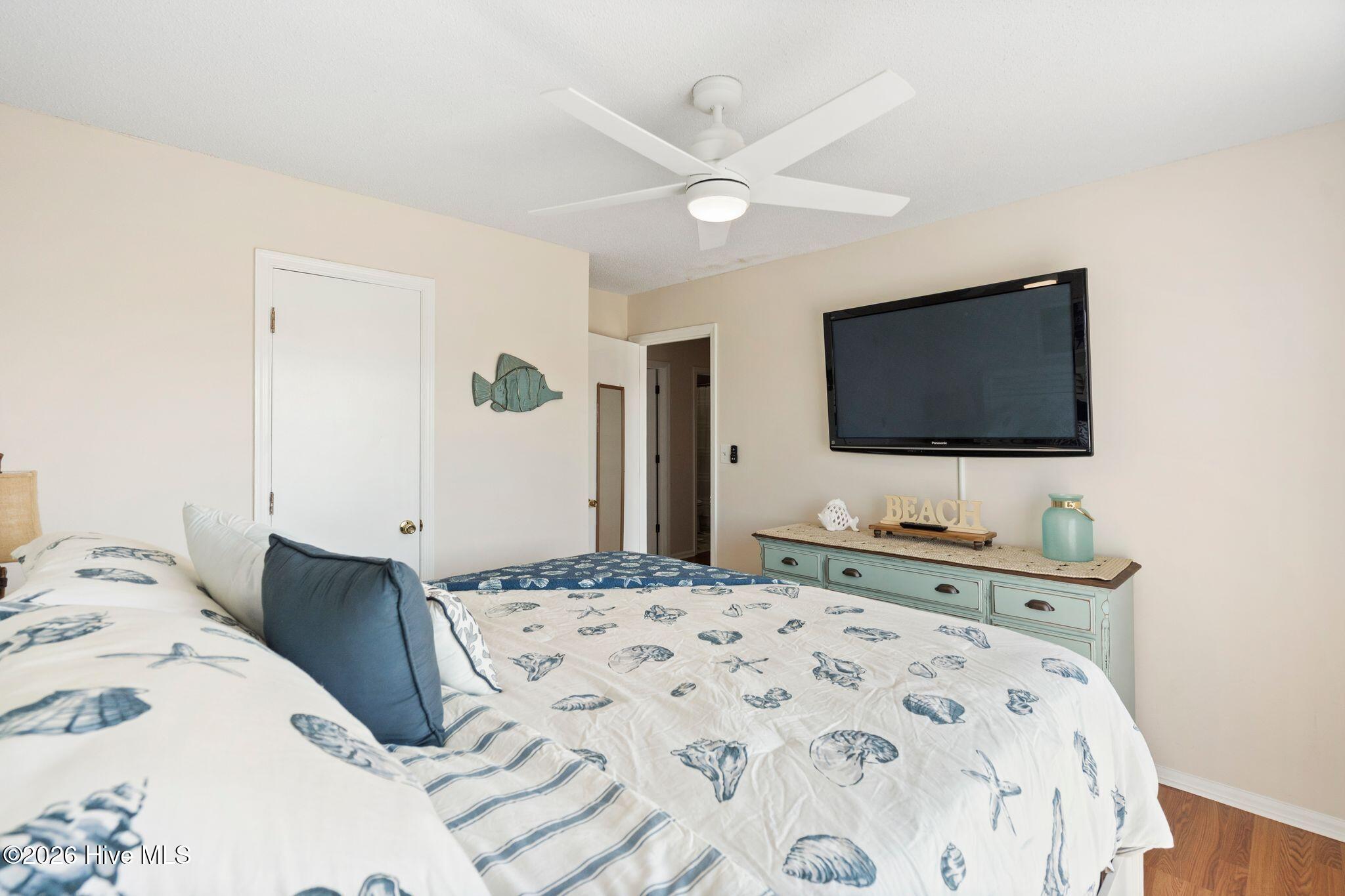 100559902 | Photo 30