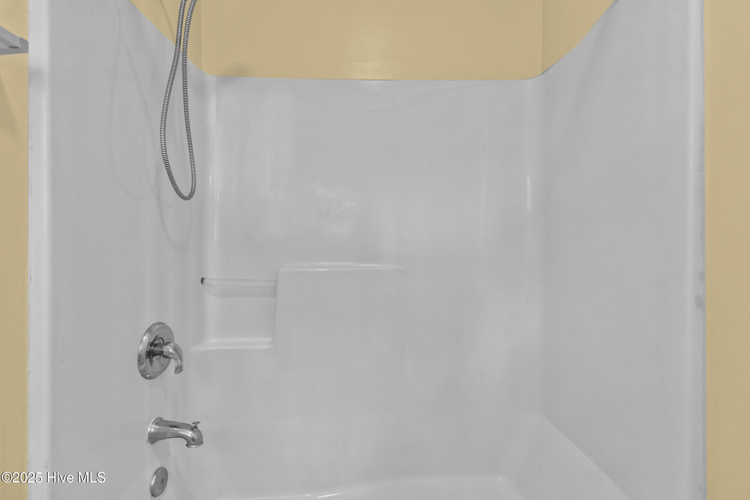 100534384 | Photo 36