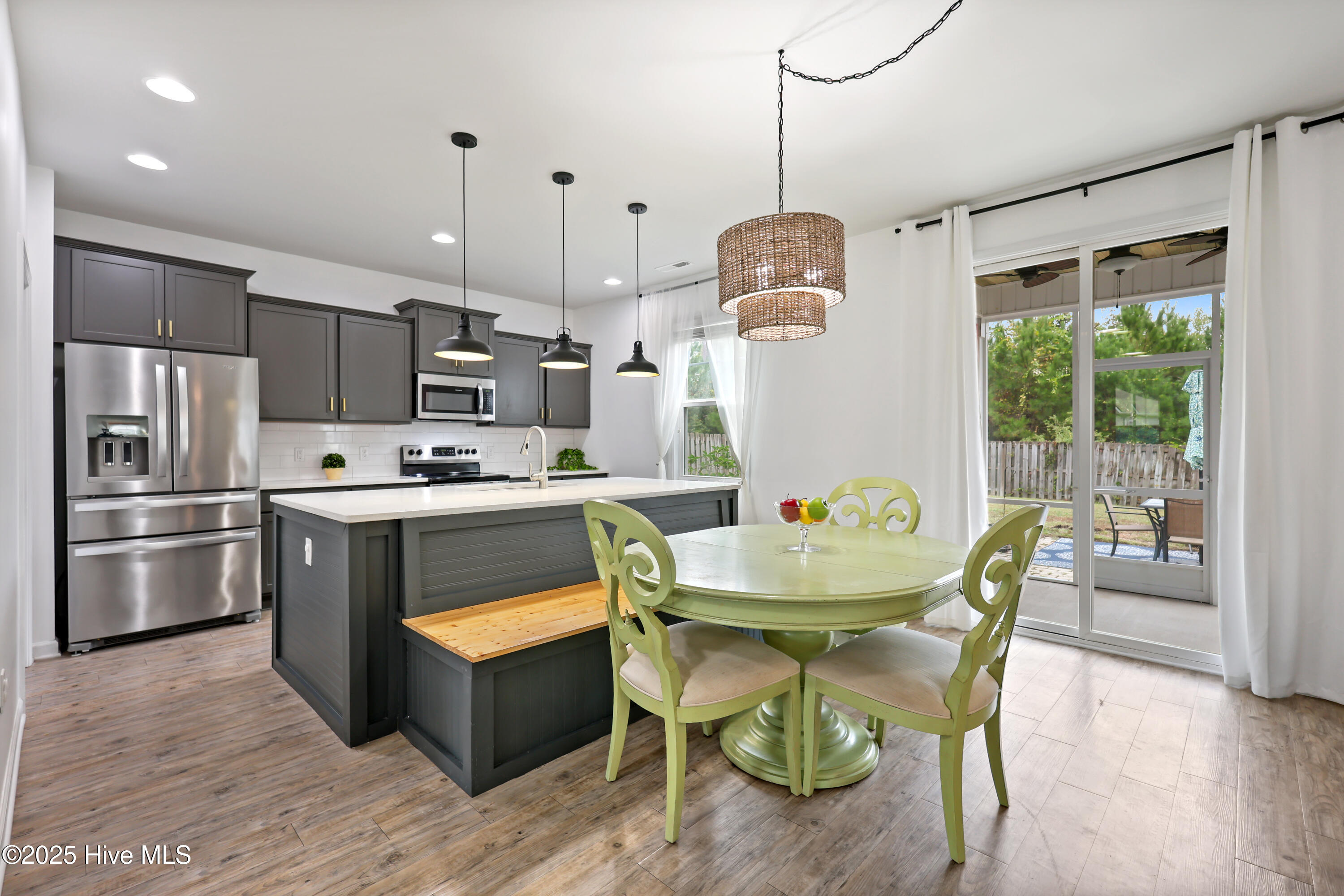 100539239 | Photo 10