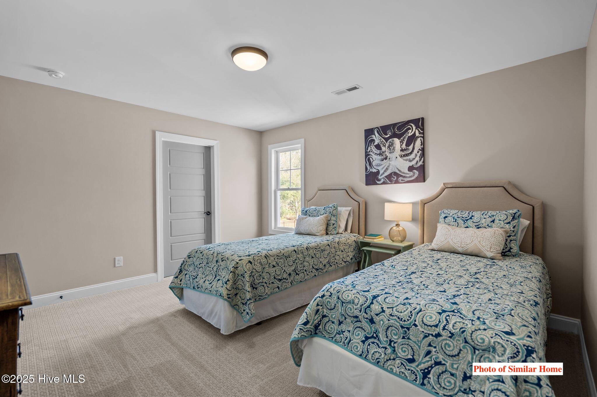 100545835 | Photo 50