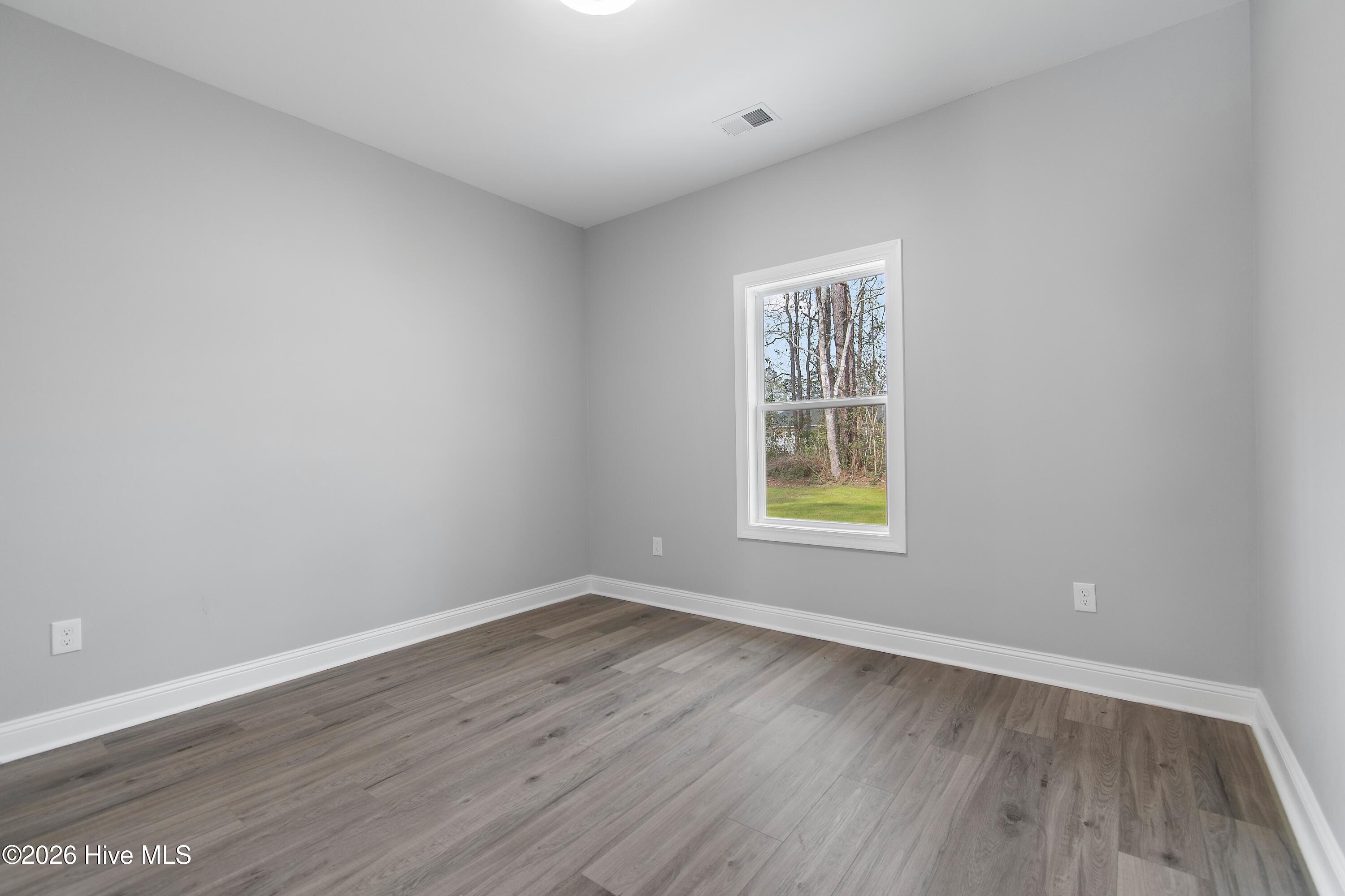 100563159 | Photo 27