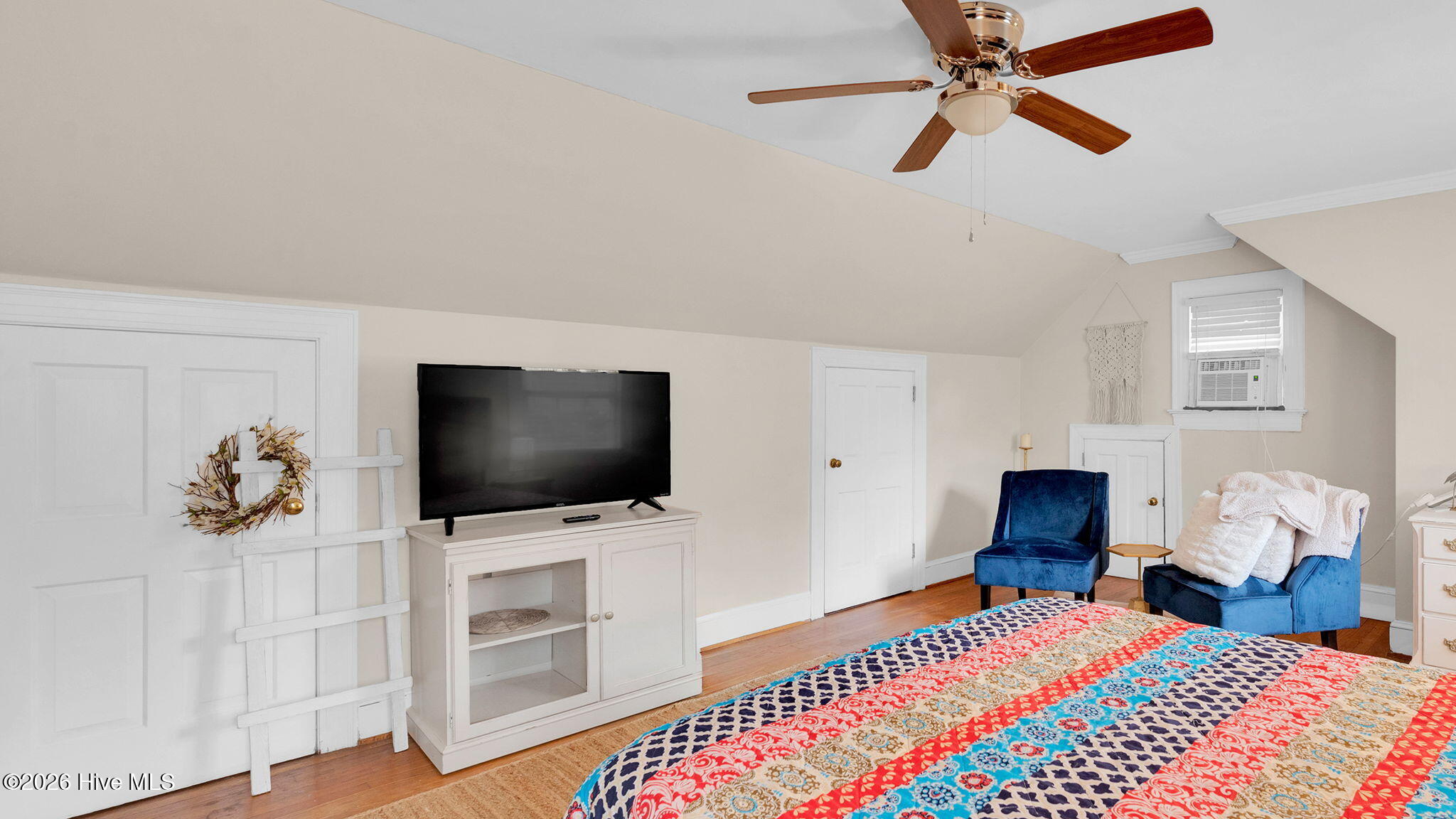 51-web-or-mls-1902 Sherwood Drive-51