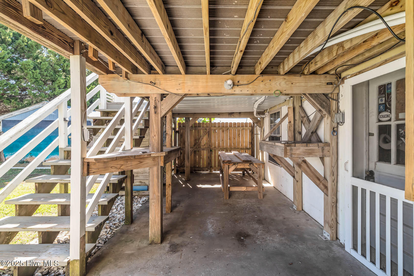 100538071 | Photo 50