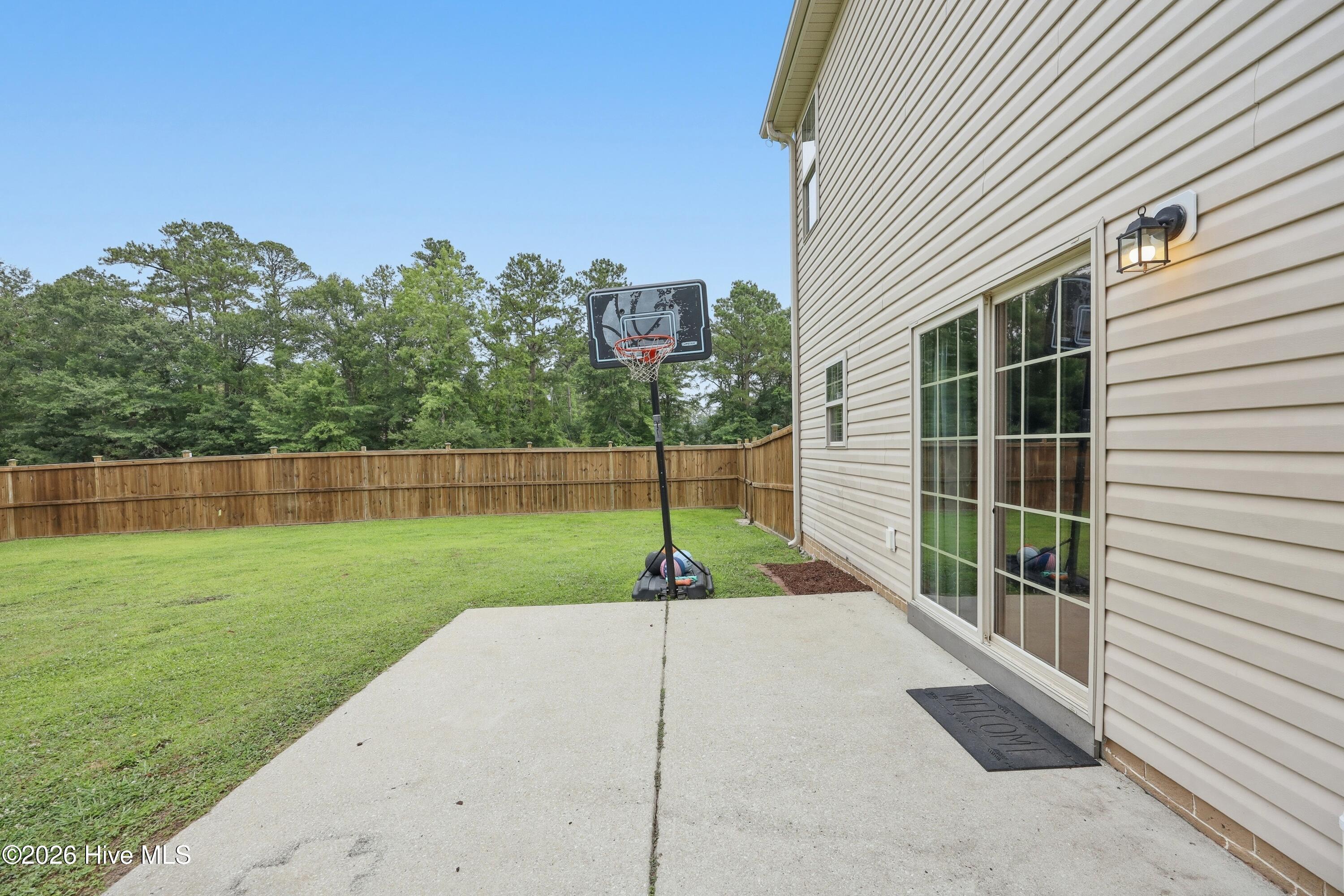 200 Wedgefield Circle,Maple Hill