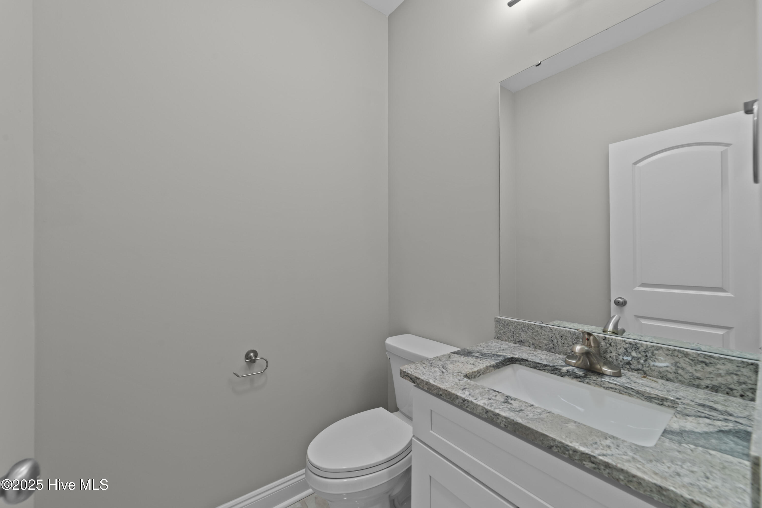 100516216 | Photo 33