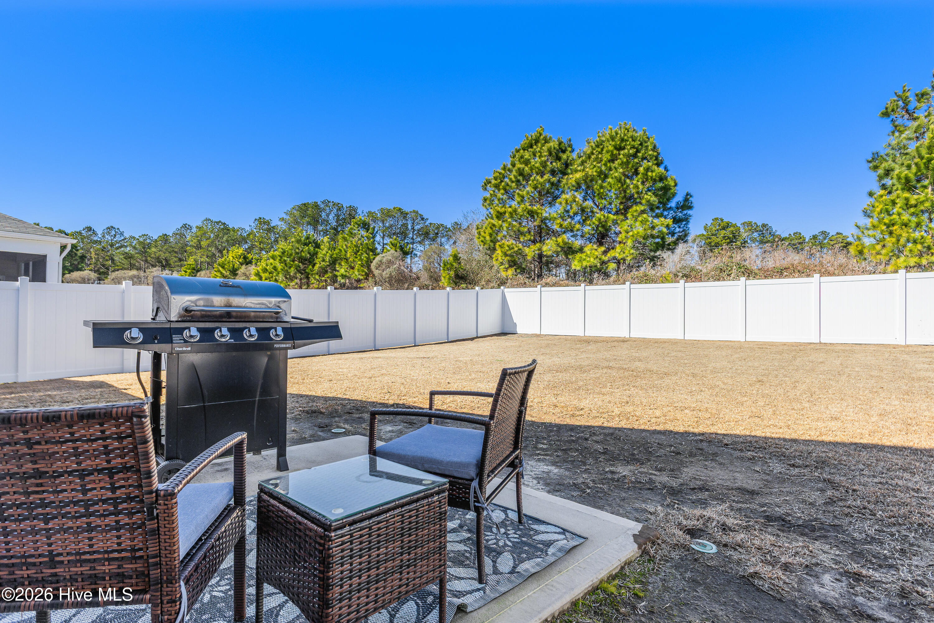 100553713 | Photo 32