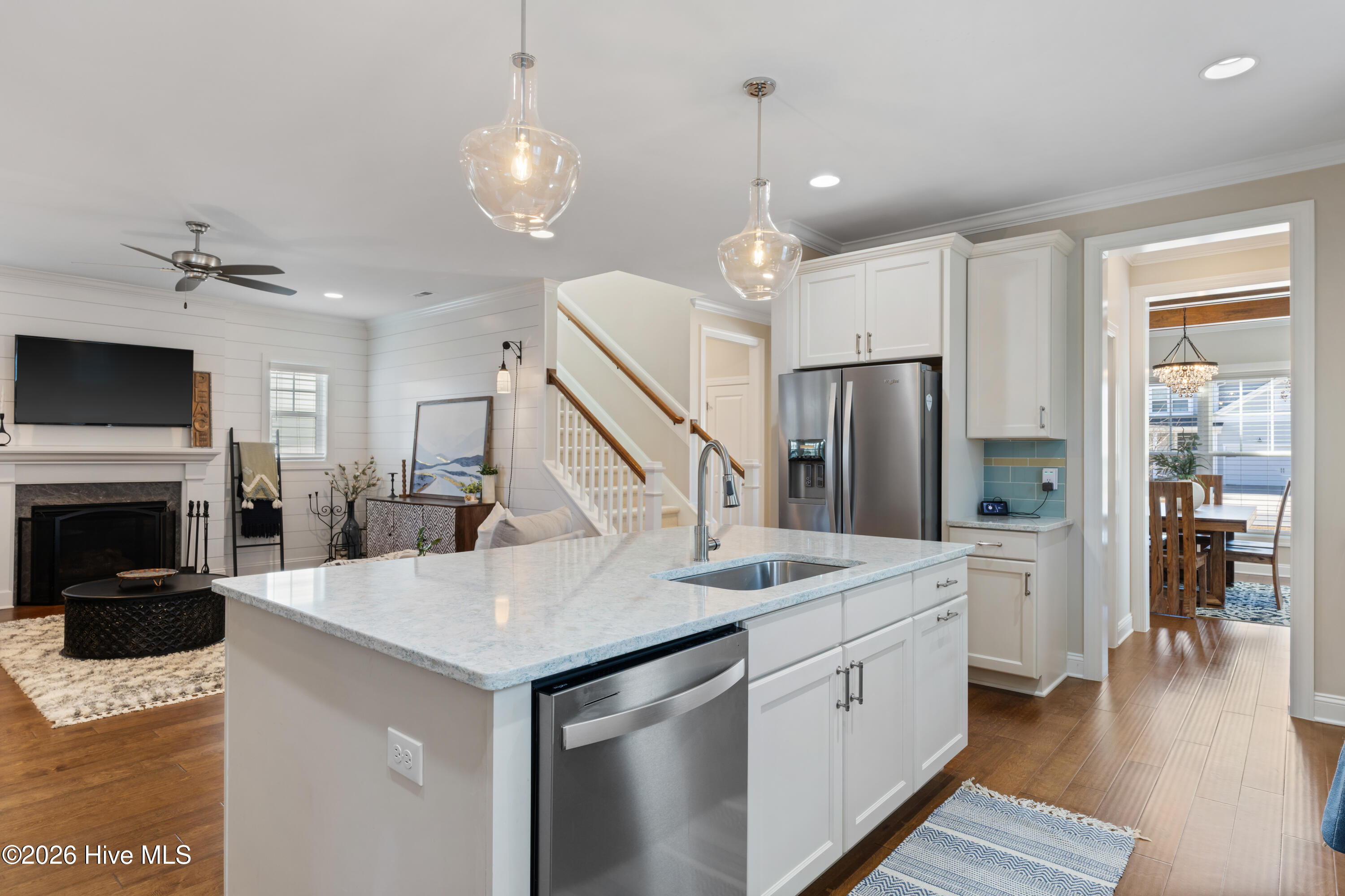 100561487 | Photo 13