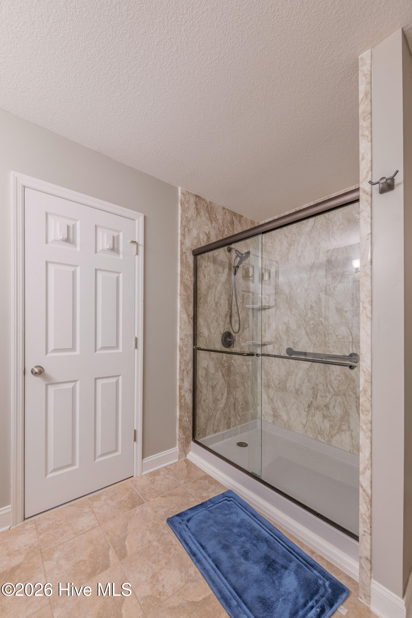 100563083 | Photo 26