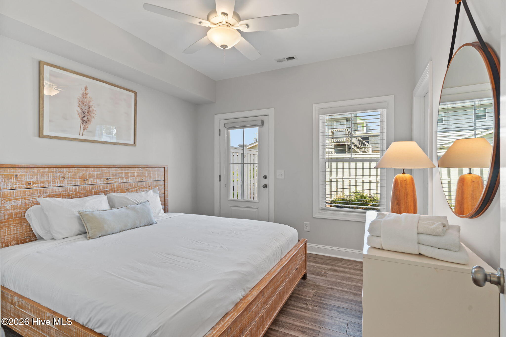 100565767 | Photo 31