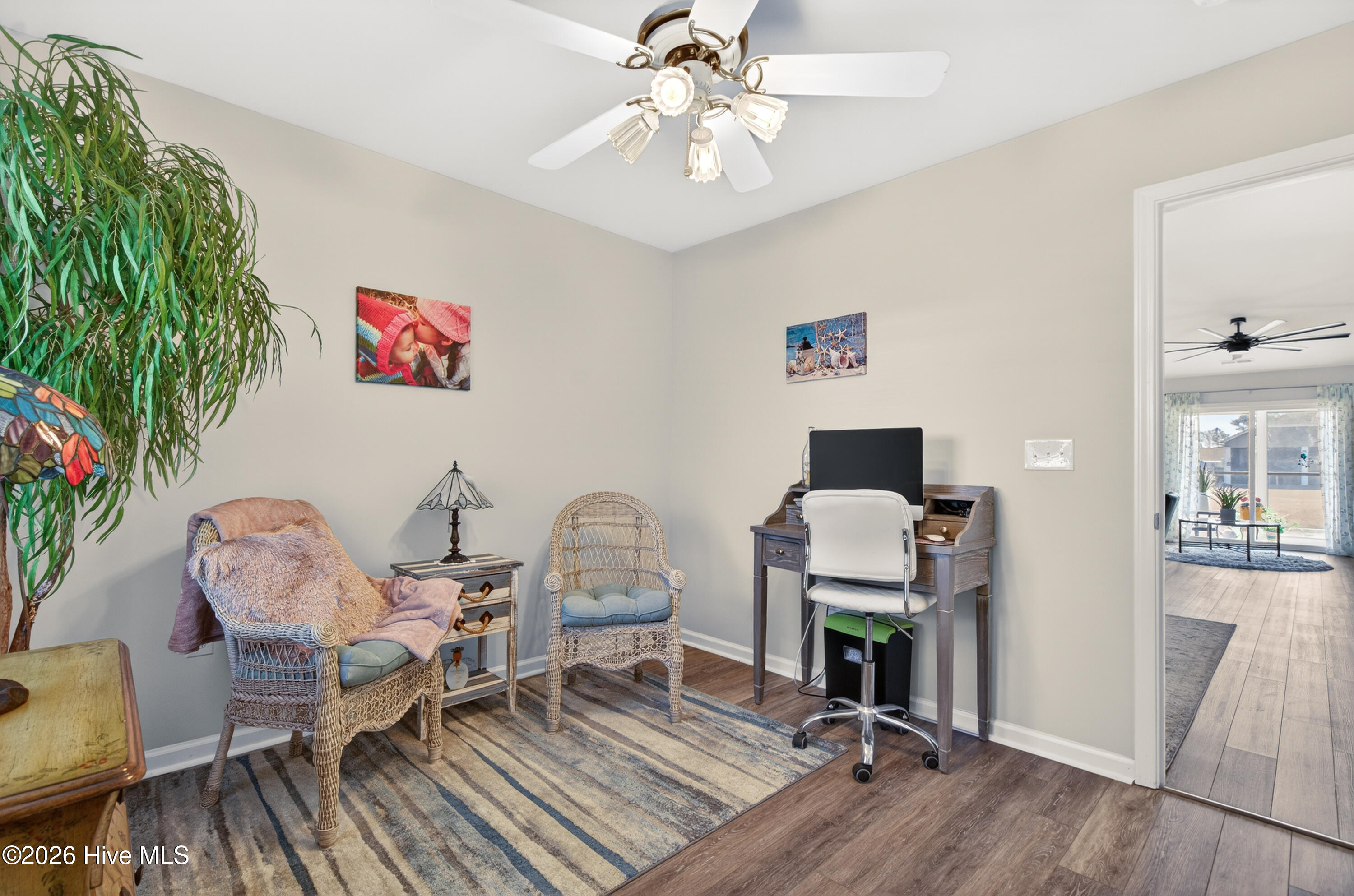 100557336 | Photo 38