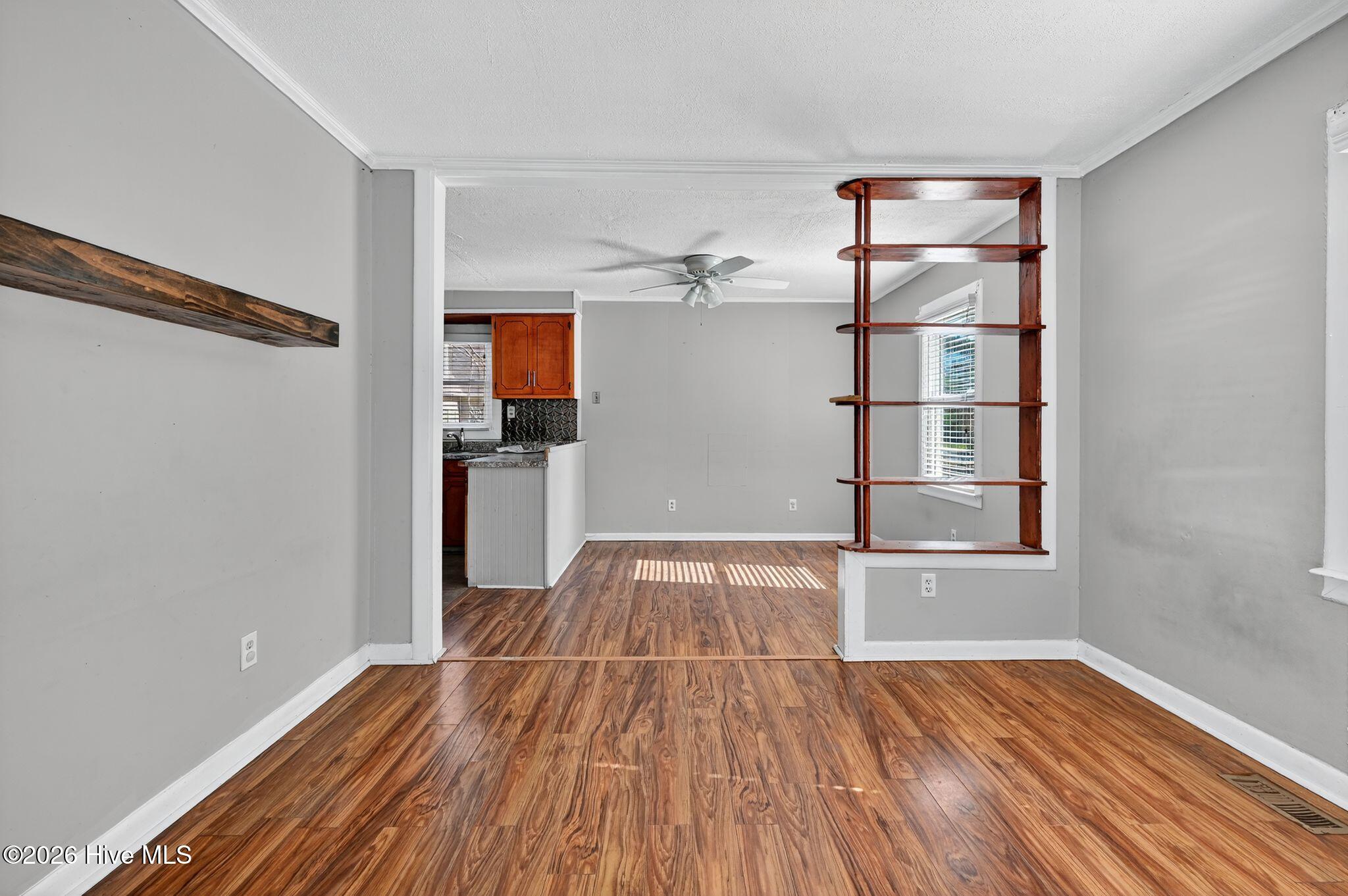 100553943 | Photo 10