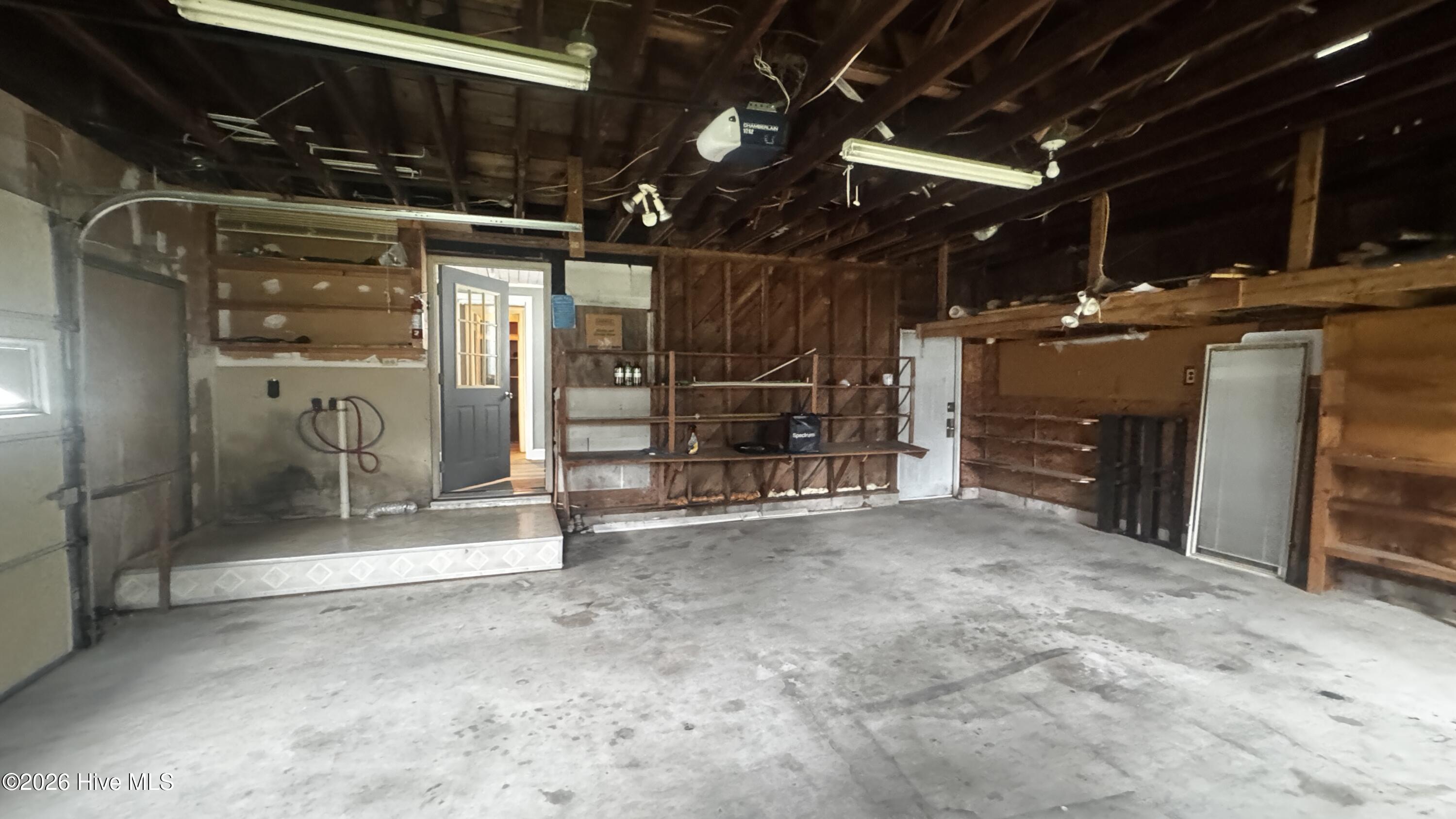 100568565 | Photo 17