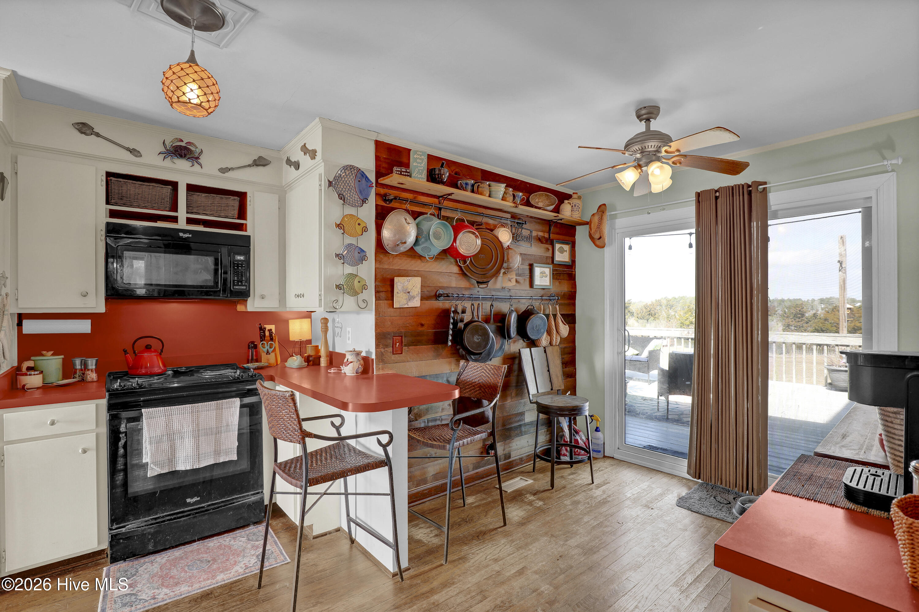 100559056 | Photo 11