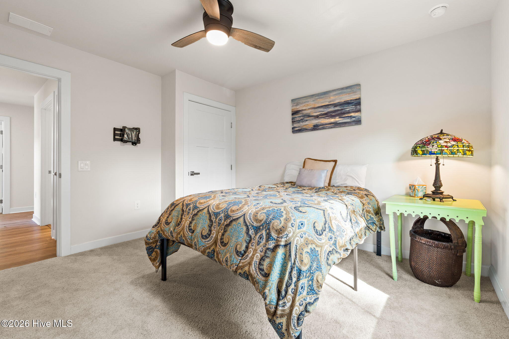 100564304 | Photo 24